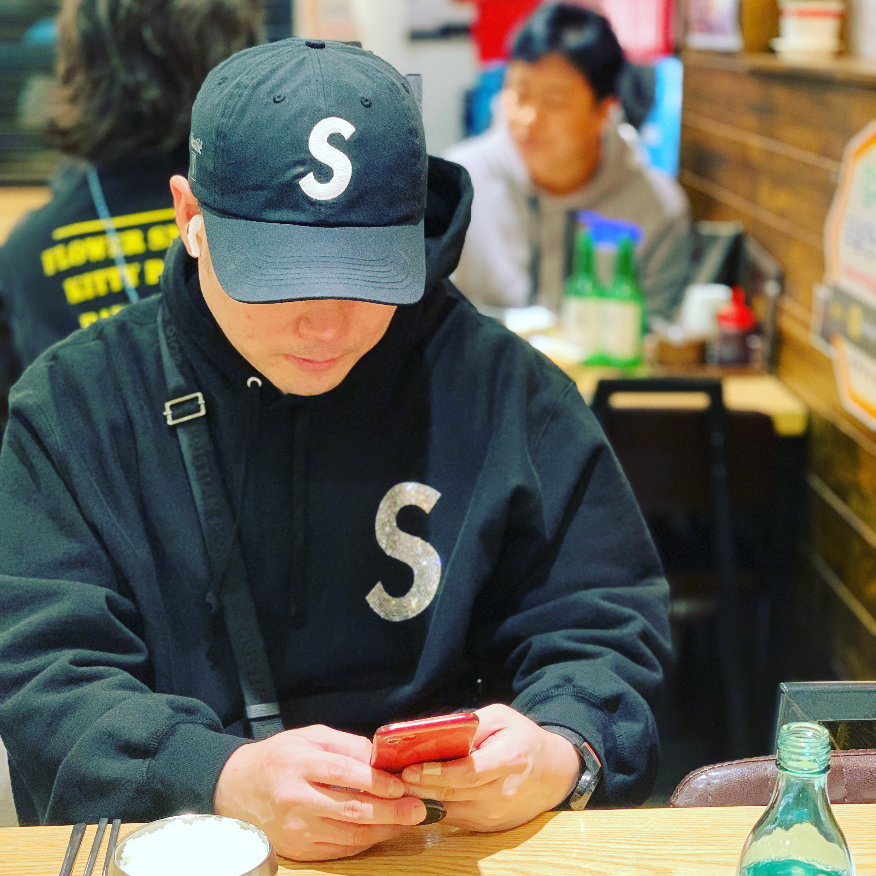 Supreme Swarovski S Logo Hooded Sweatshirt Black - 21SS, Supreme Ventile S Logo 6-Panel Black - 21FW 착용 스타일