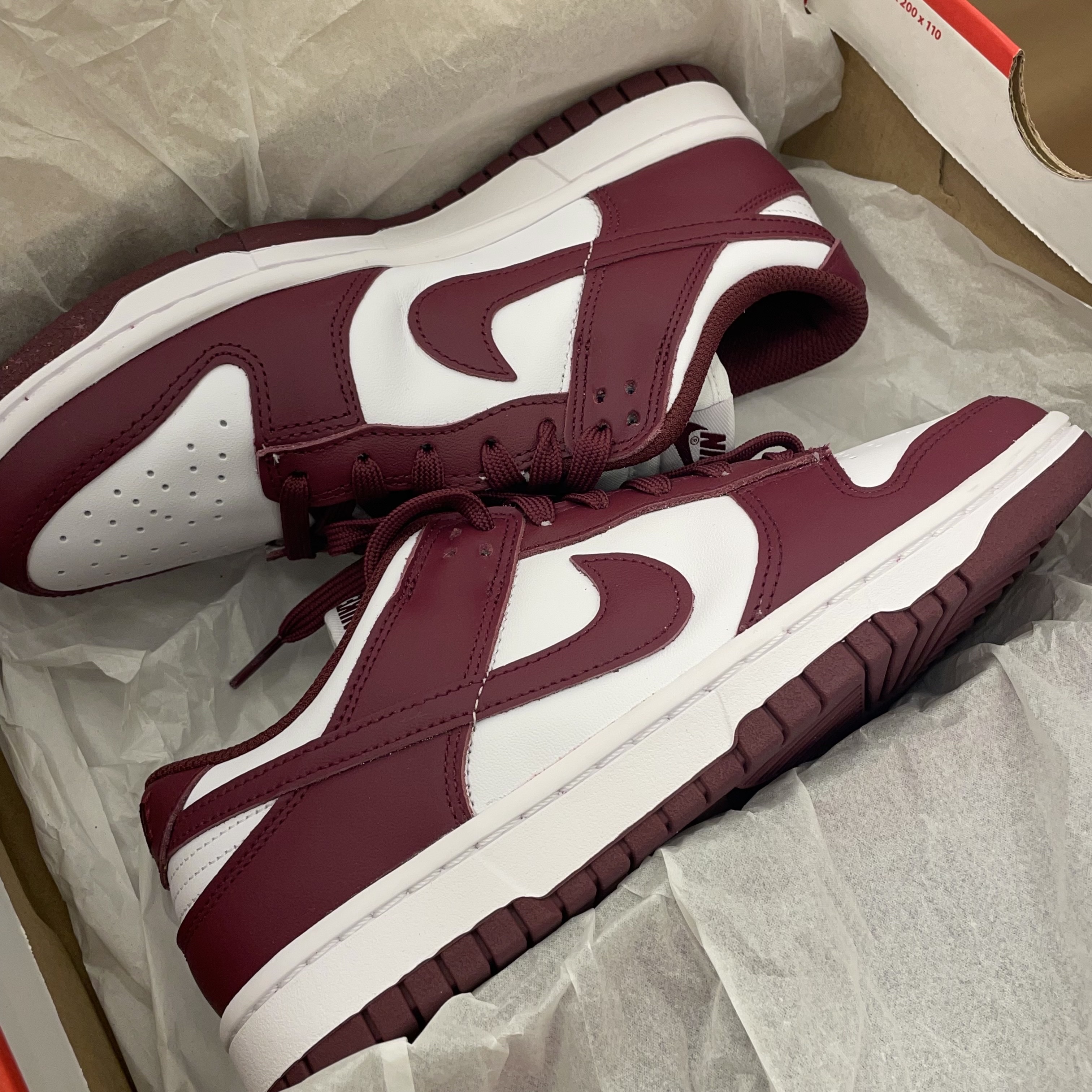 (W) Nike Dunk Low Bordeaux 착용 스타일
