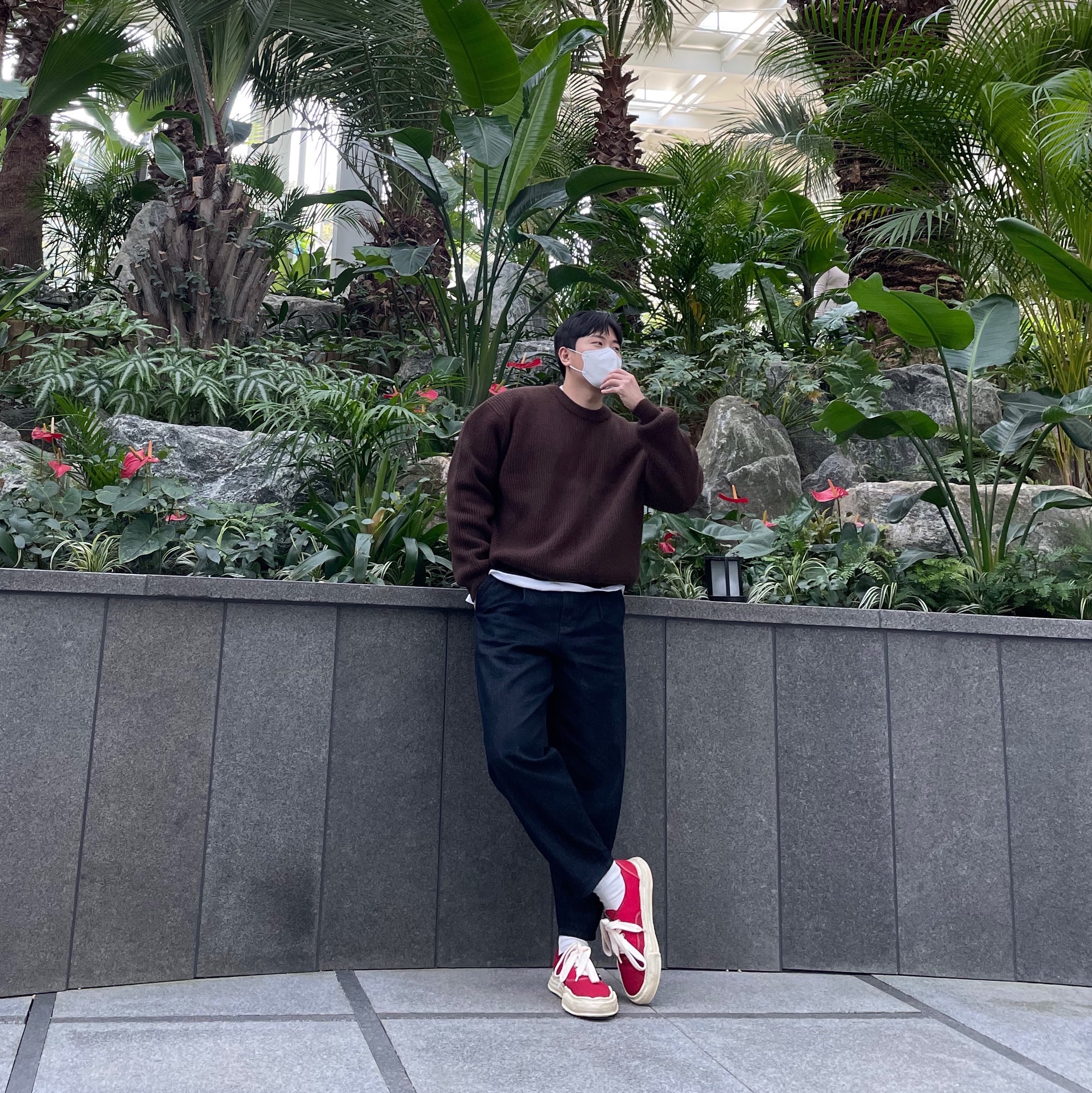Maison Mihara Yasuhiro Baker OG Sole OD Canvas Low-top Sneakers Red 착용 스타일 - 2