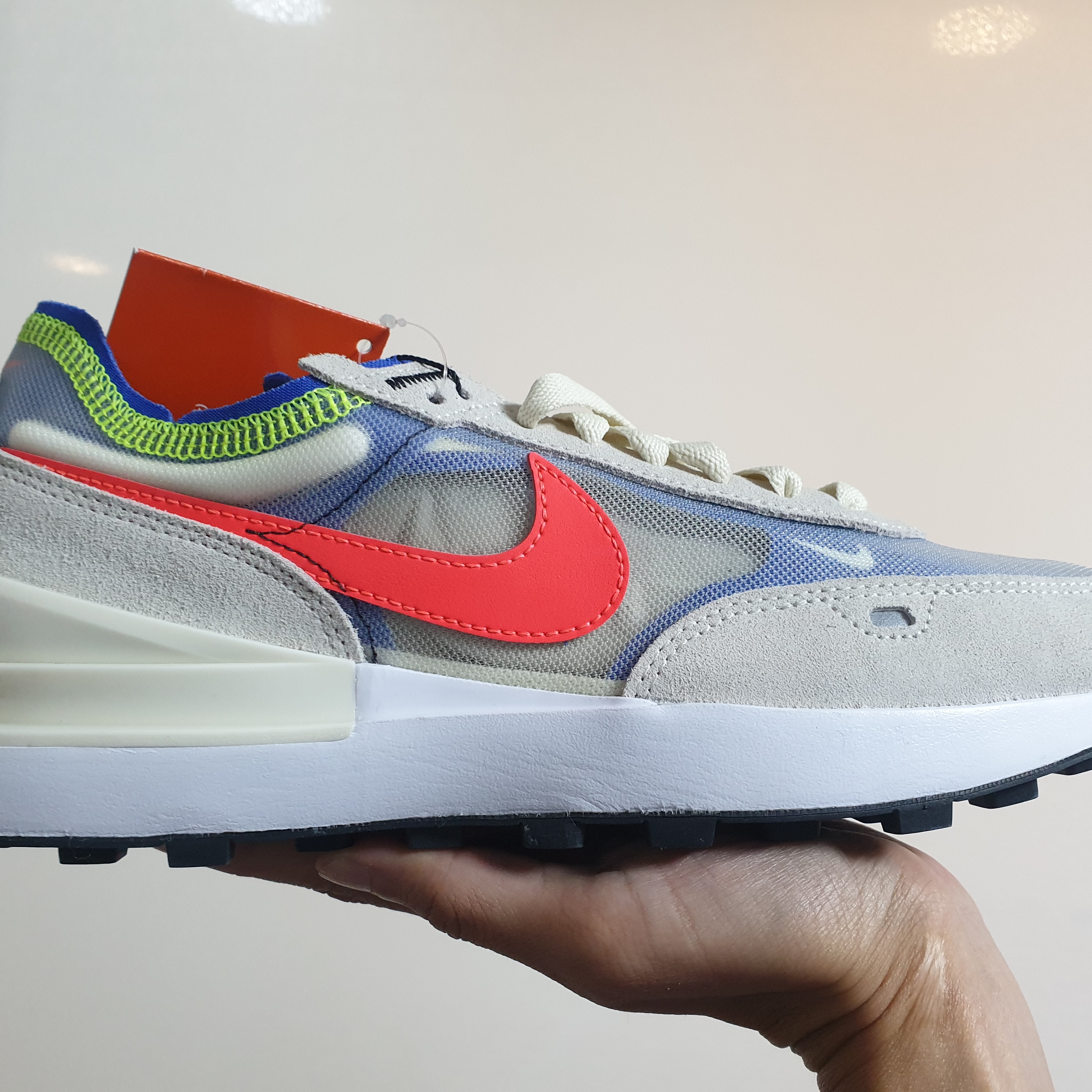 Nike Waffle One Coconut Milk Hyper Crimson 착용 스타일 - 3