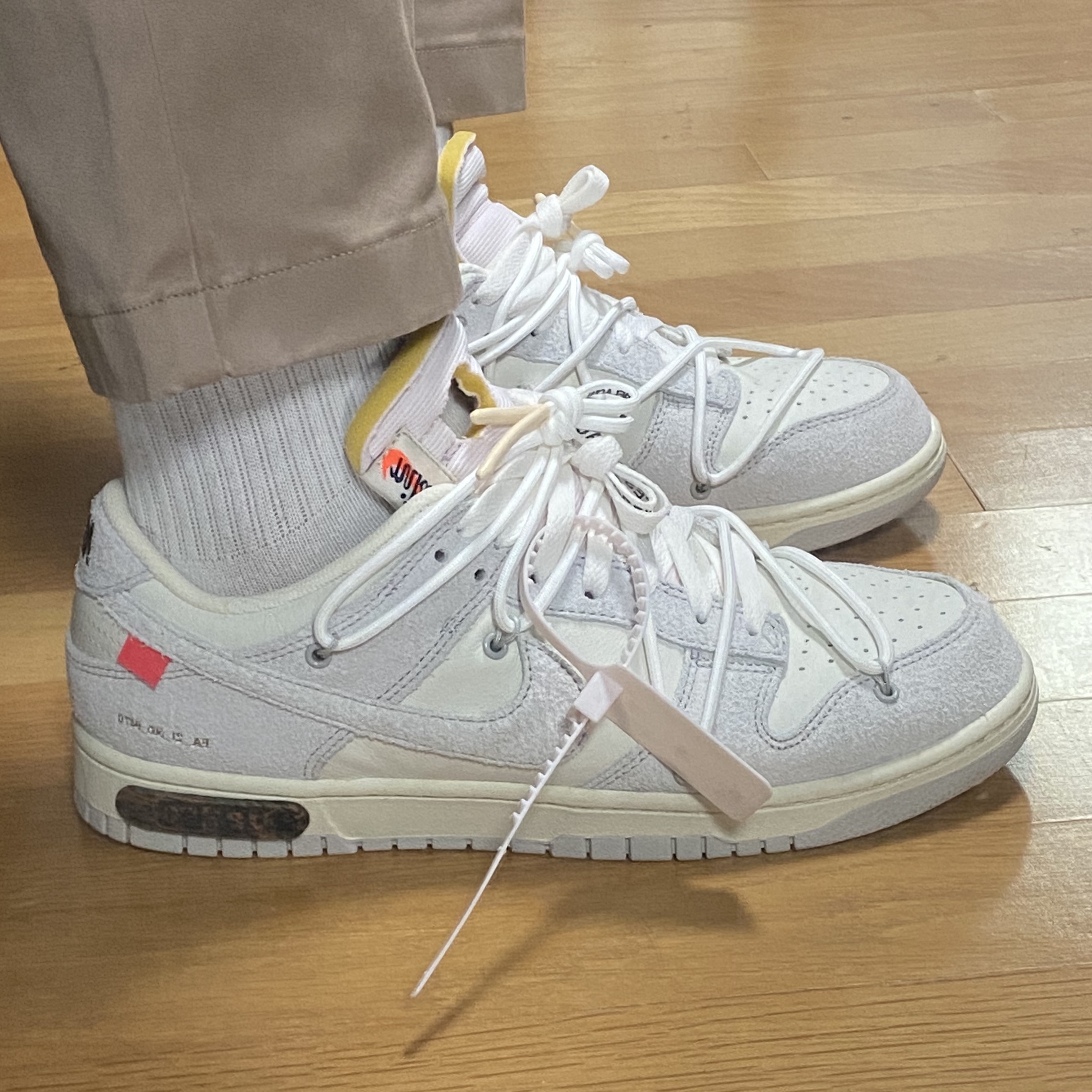 Nike x Off-White Dunk Low The 50 - Lot 18 착용 스타일