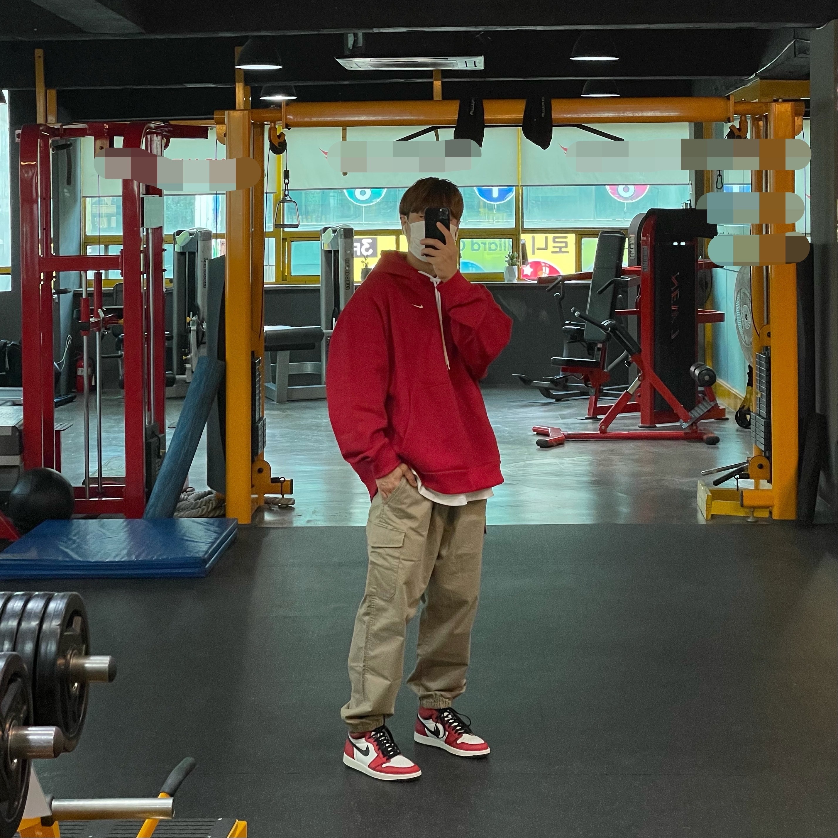 Jordan 1 Retro High OG Defiant SB LA to Chicago, Nike M NRG Hoodie Red 착용 스타일