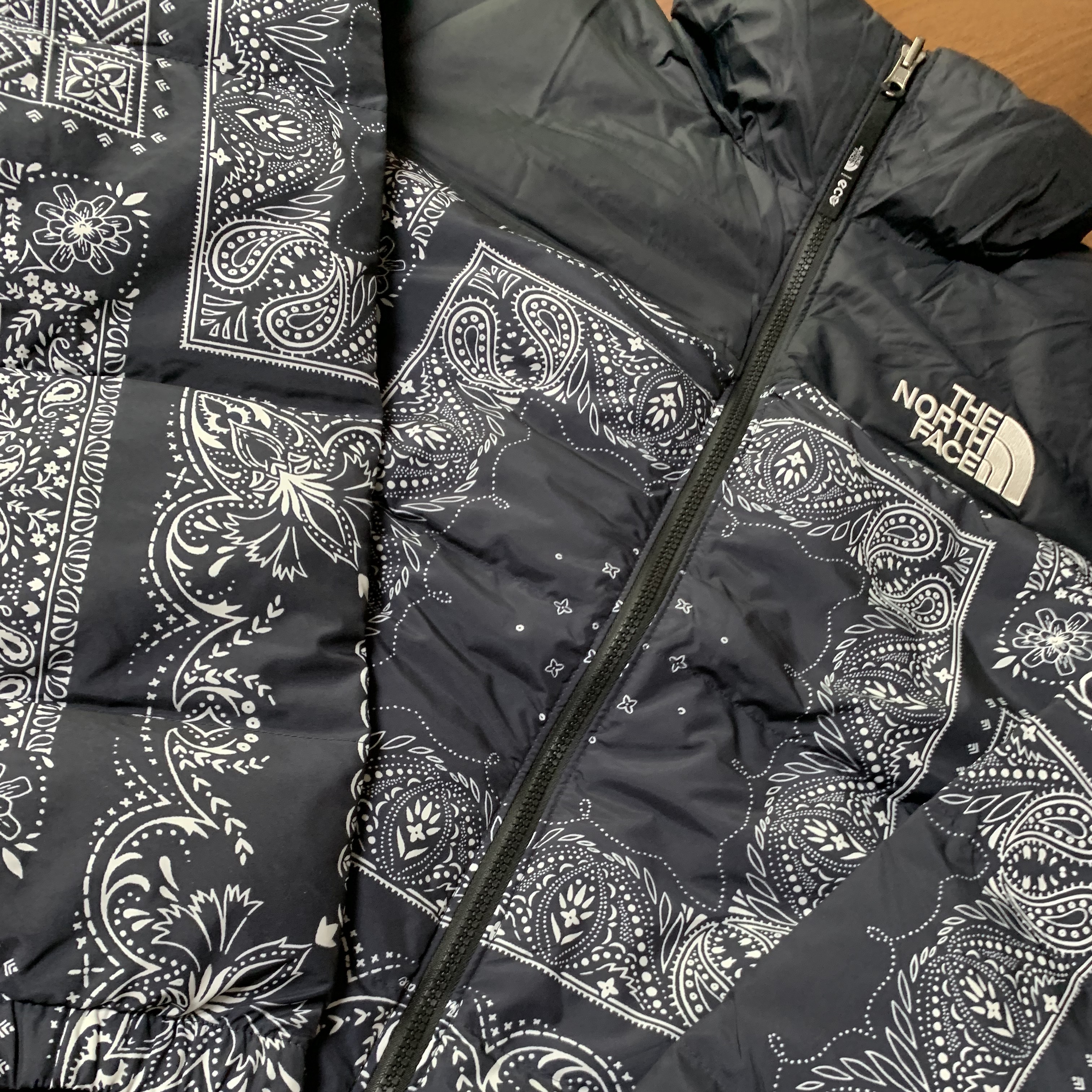 The North Face 1996 Novelty Nuptse Jacket Dark Navy 착용 스타일