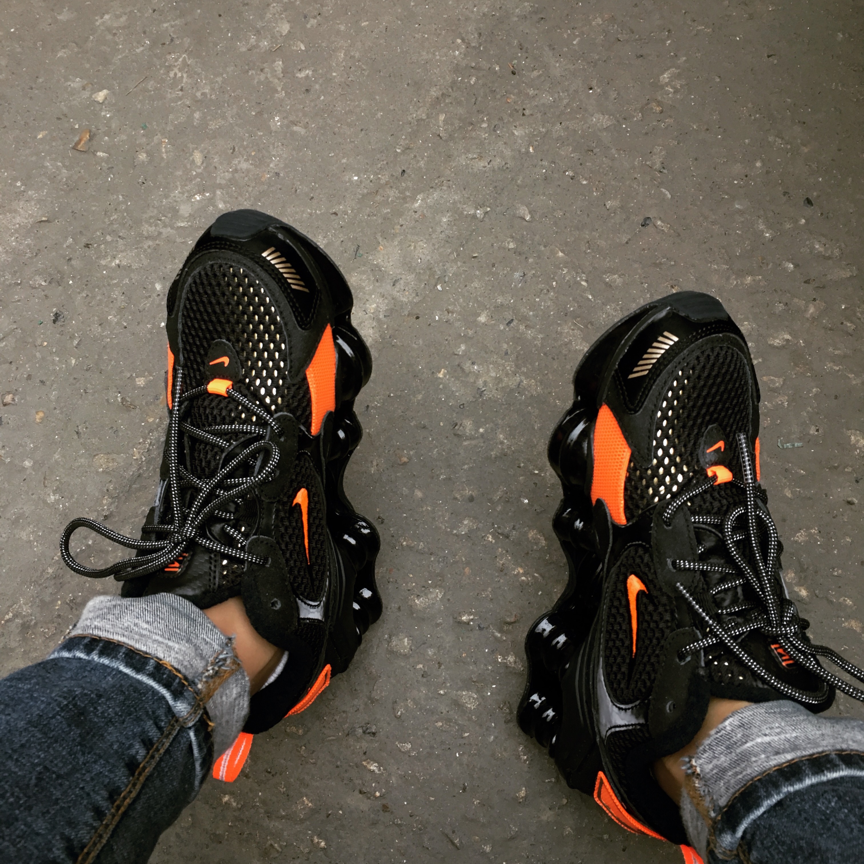 (W) Nike Shox TL Nova Black Orange 착용 스타일