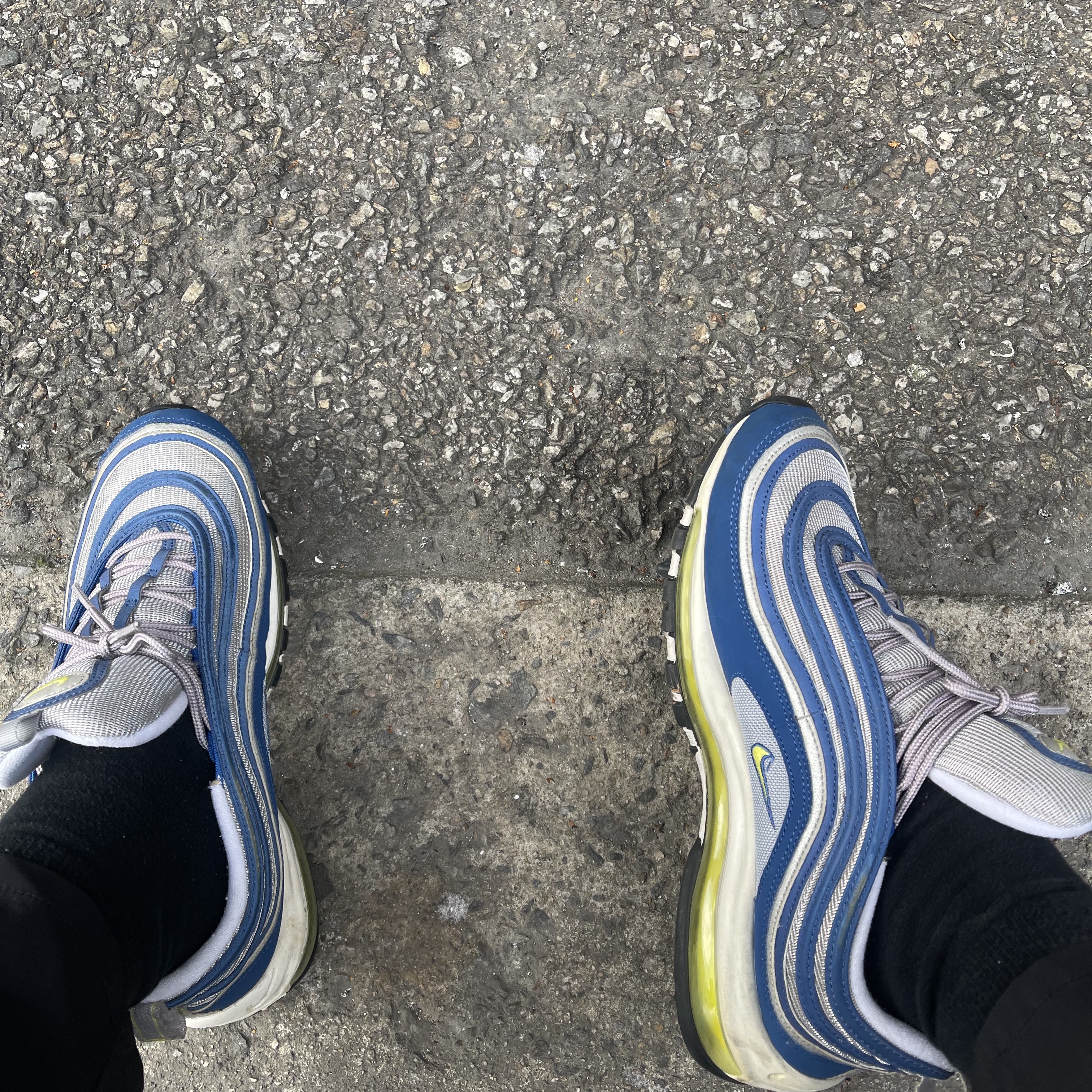 Nike Air Max 97 OG Royal Neon 착용 스타일