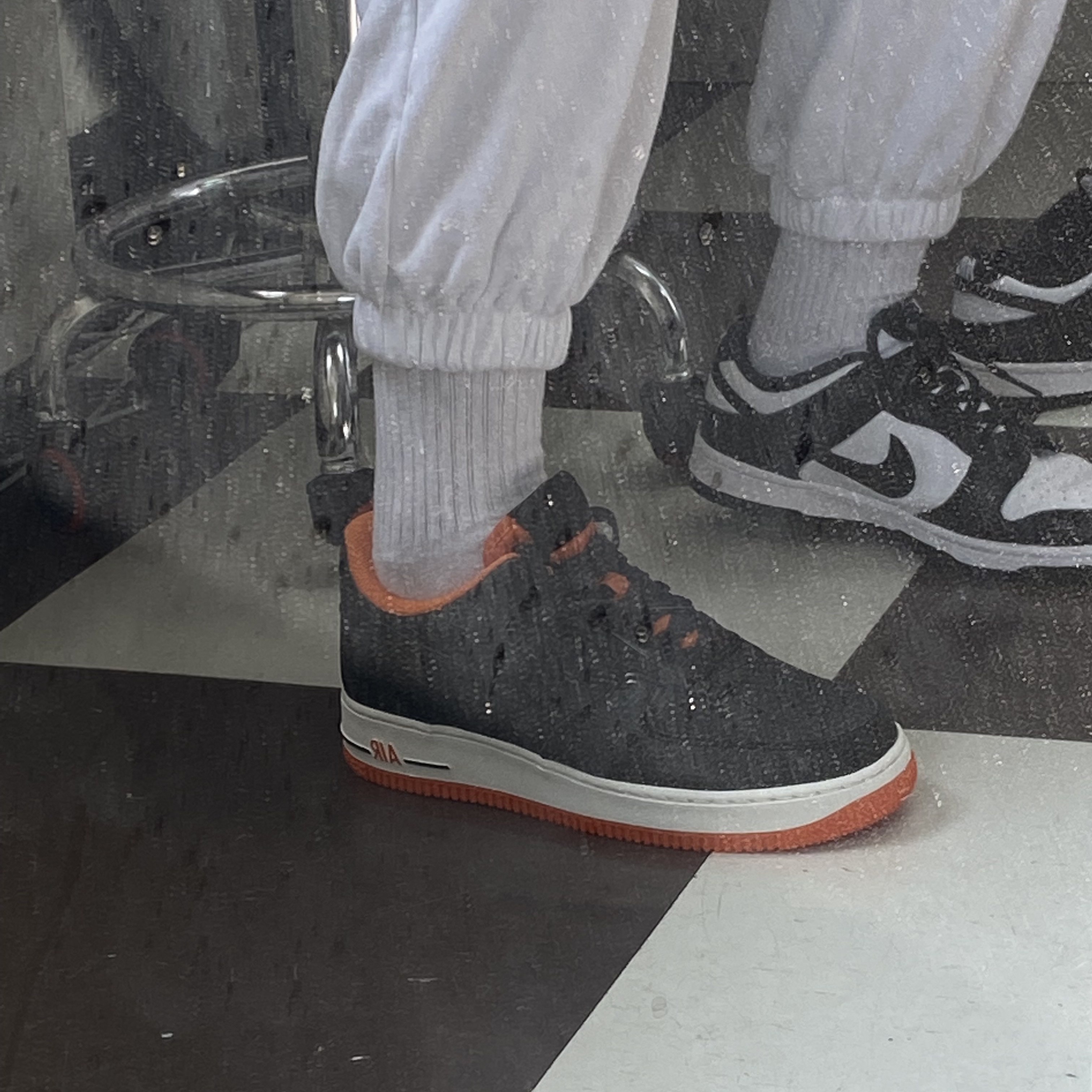 Nike Air Force 1 '07 PRM Halloween, (W) Nike Dunk Low Black 착용 스타일 - 2
