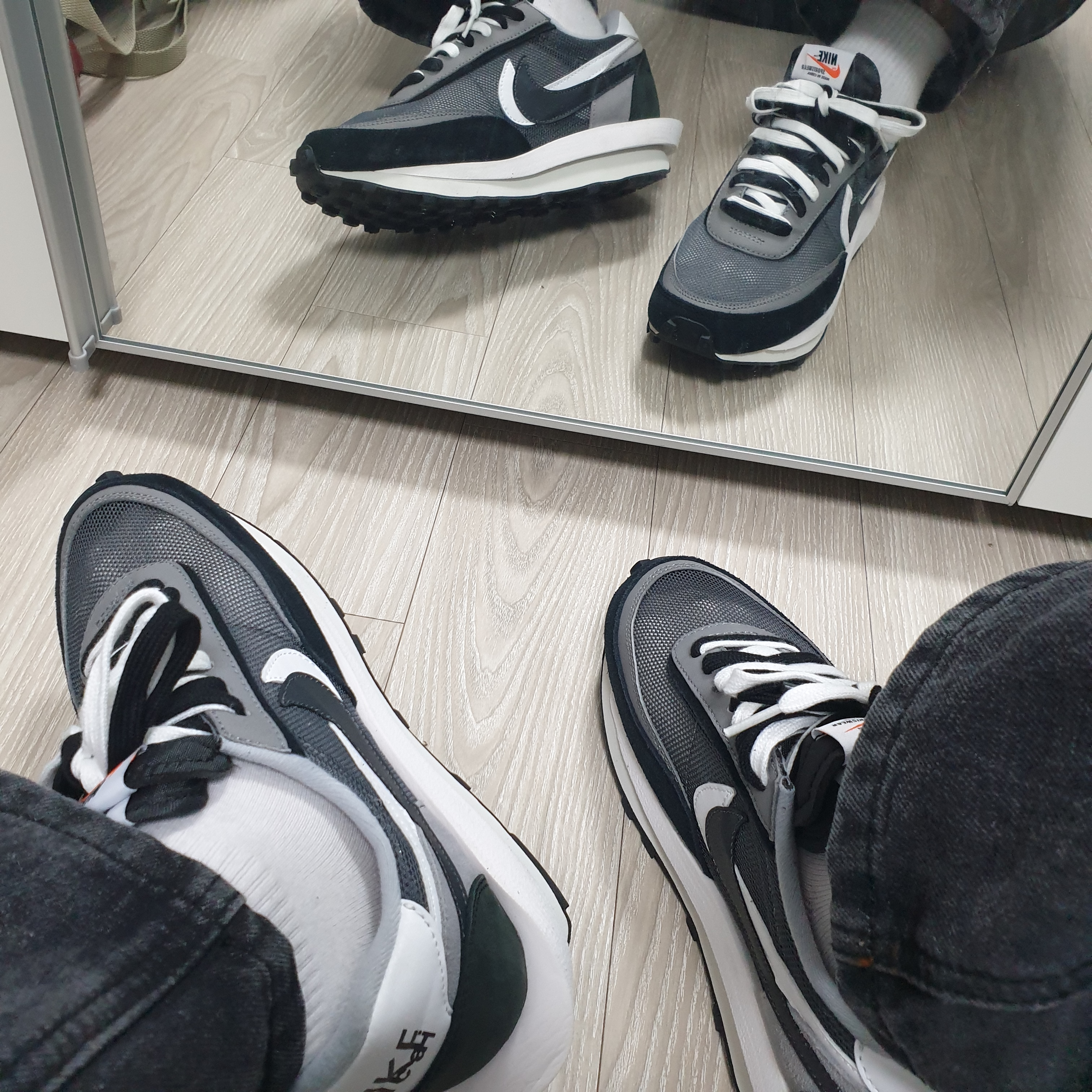 Nike x Sacai LDWaffle Black 착용 스타일