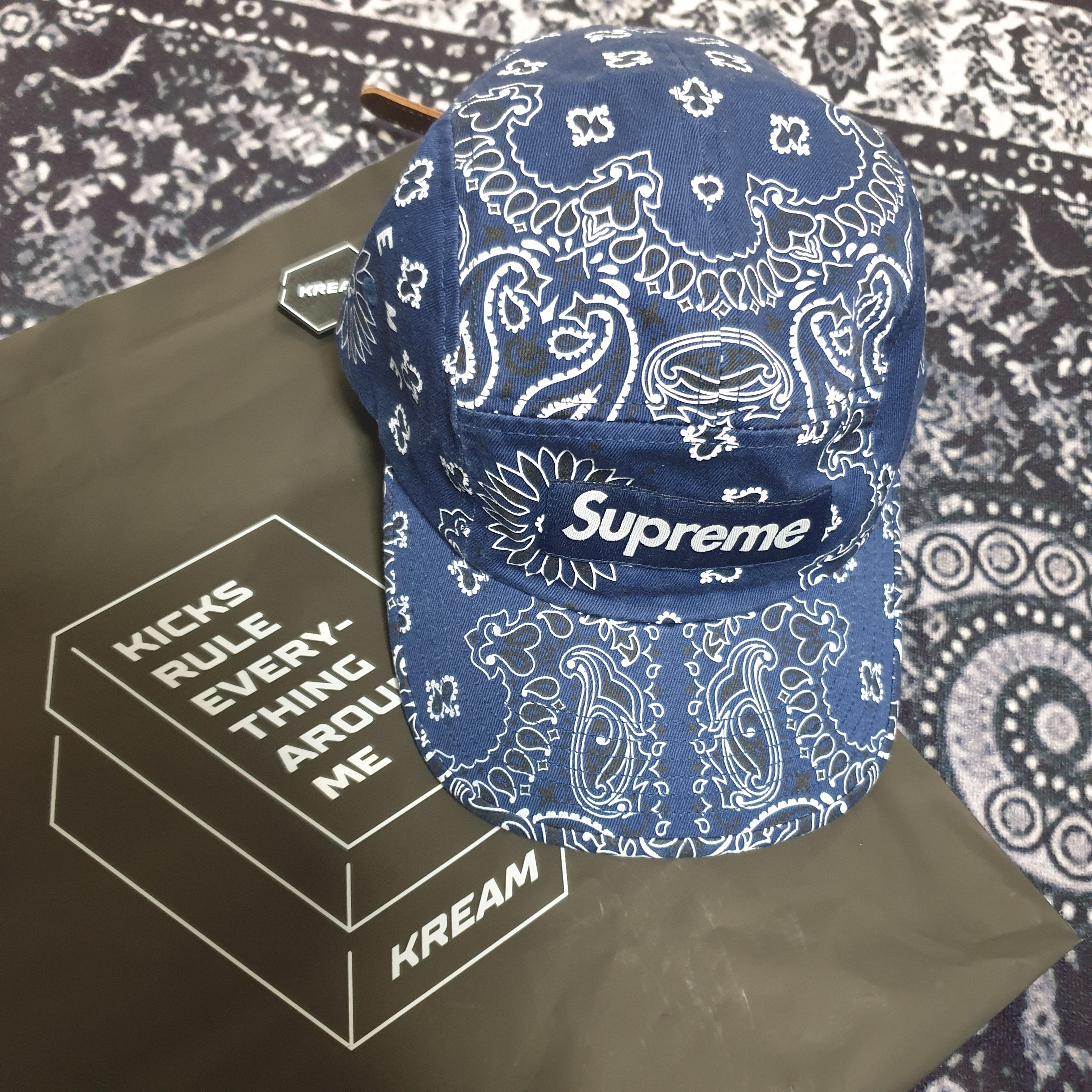 Supreme Bandana Camp Cap Navy - 21SS 착용 스타일