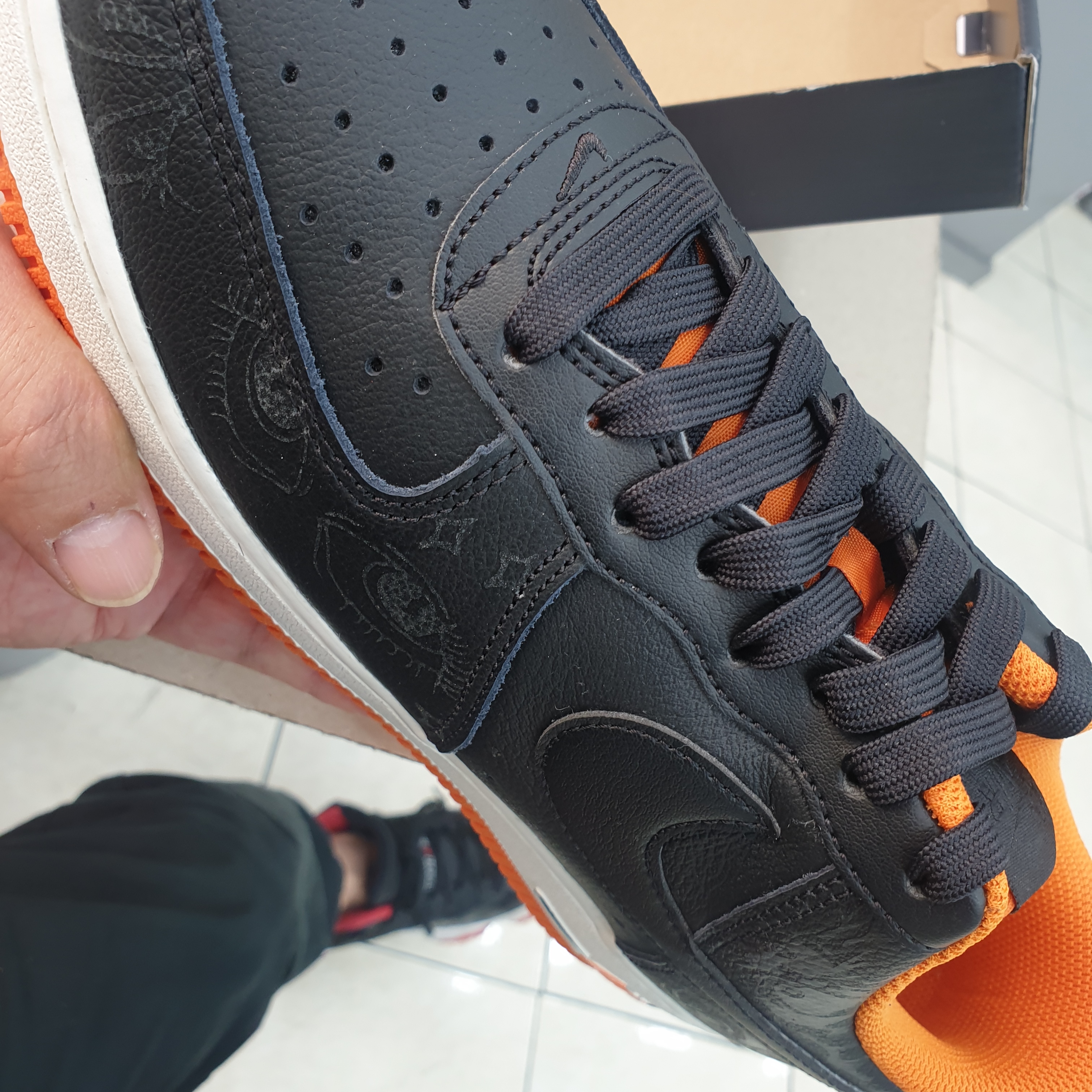 Nike Air Force 1 '07 PRM Halloween 착용 스타일 - 2