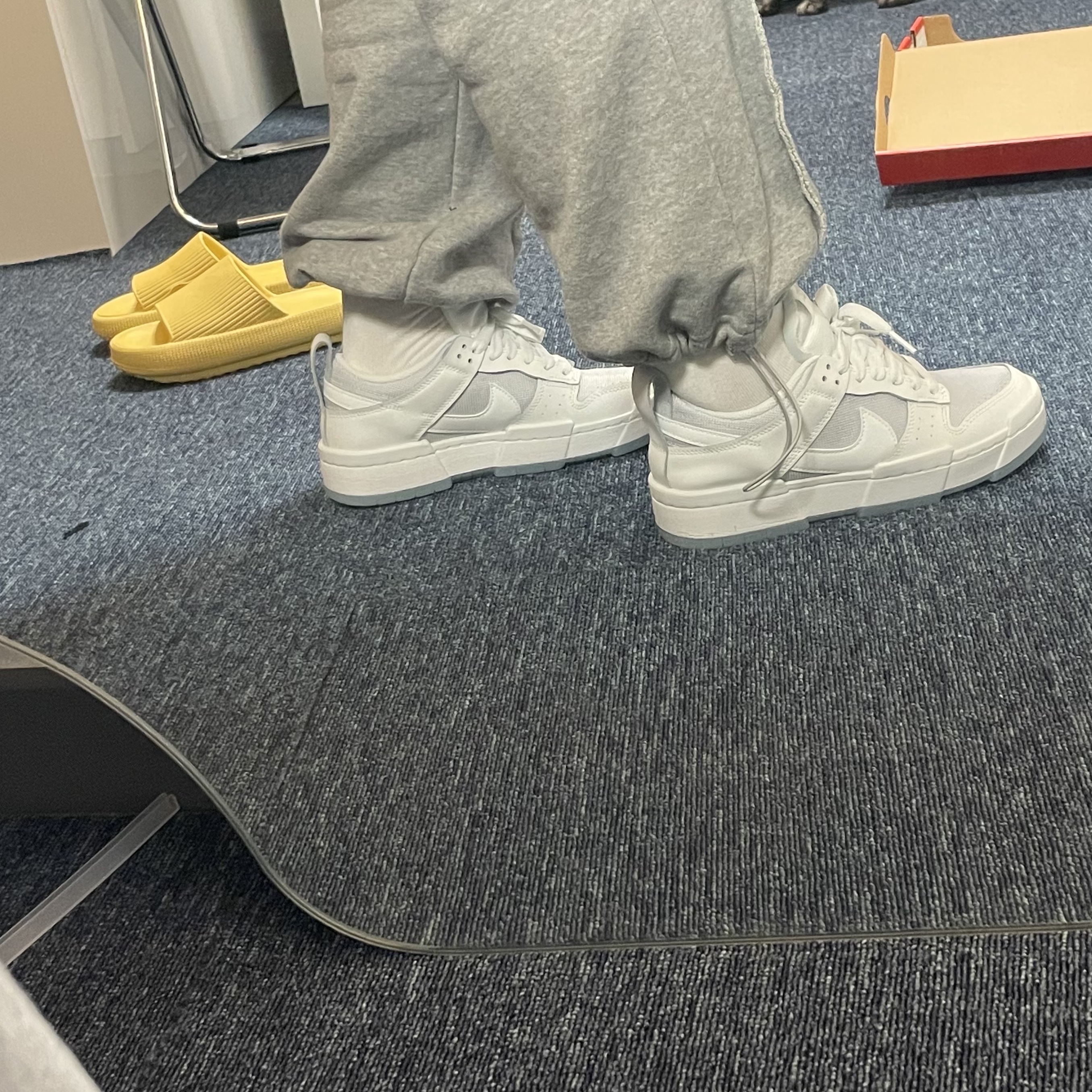 (W) Nike Dunk Low Disrupt Photon Dust 착용 스타일 - 2