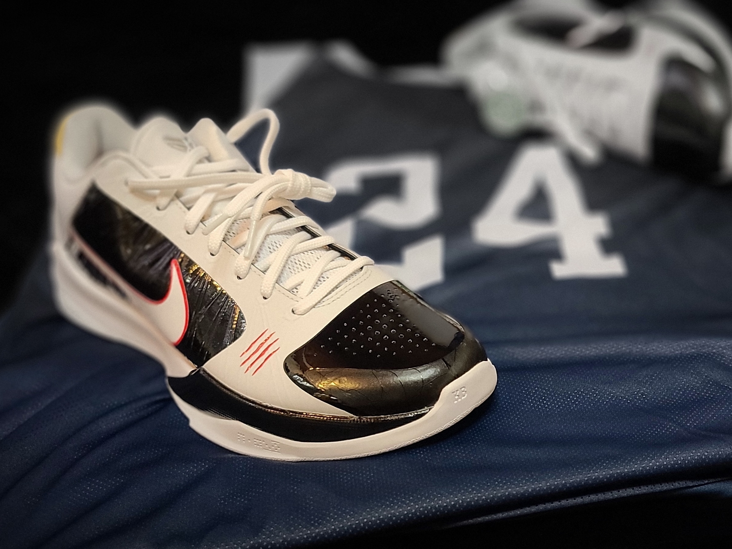 Nike Kobe 5 Protro Zebra PE, Nike Zoom Kobe 5 Rice Away 착용 스타일 - 5