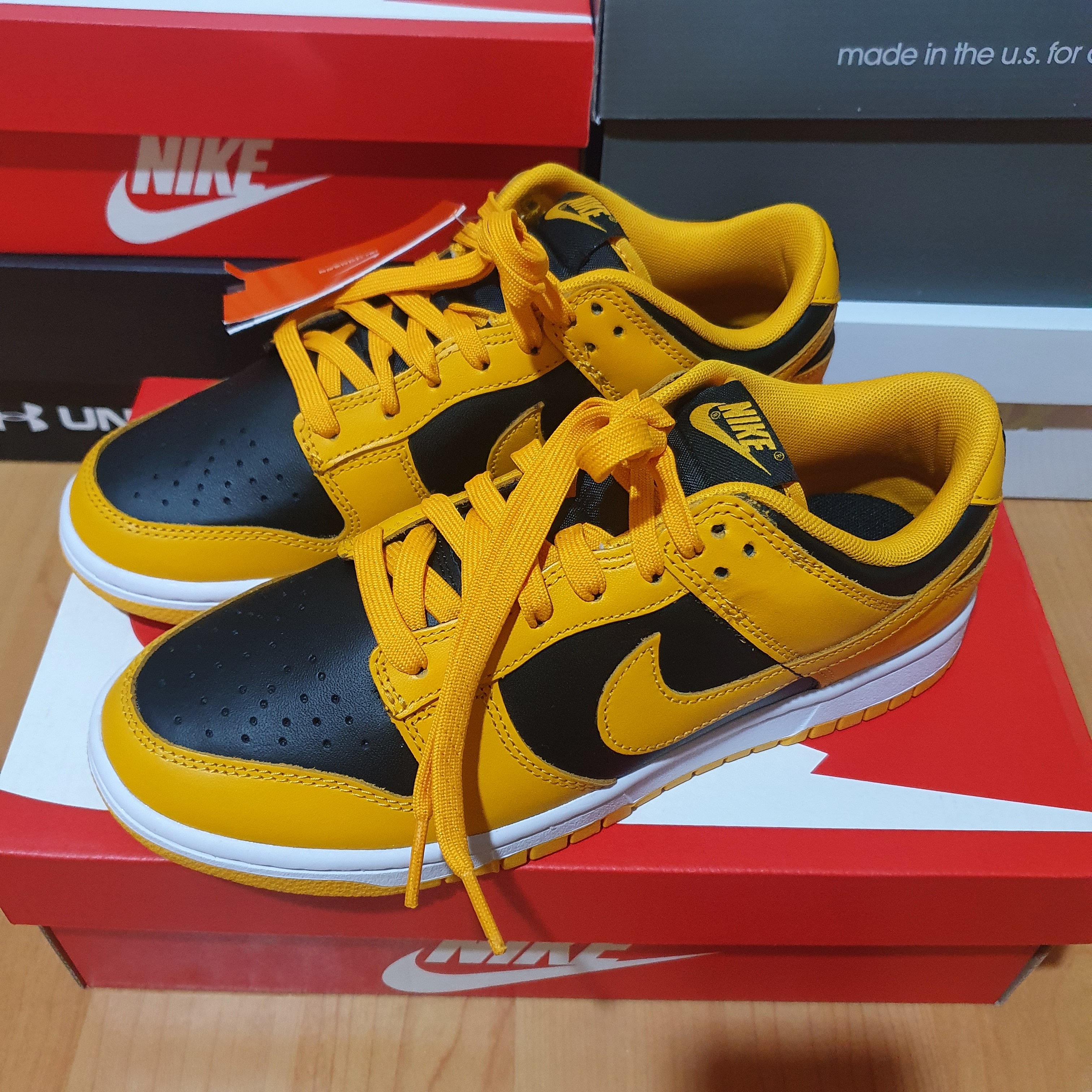 Nike Dunk Low Retro Championship Goldenrod 착용 스타일 - 5