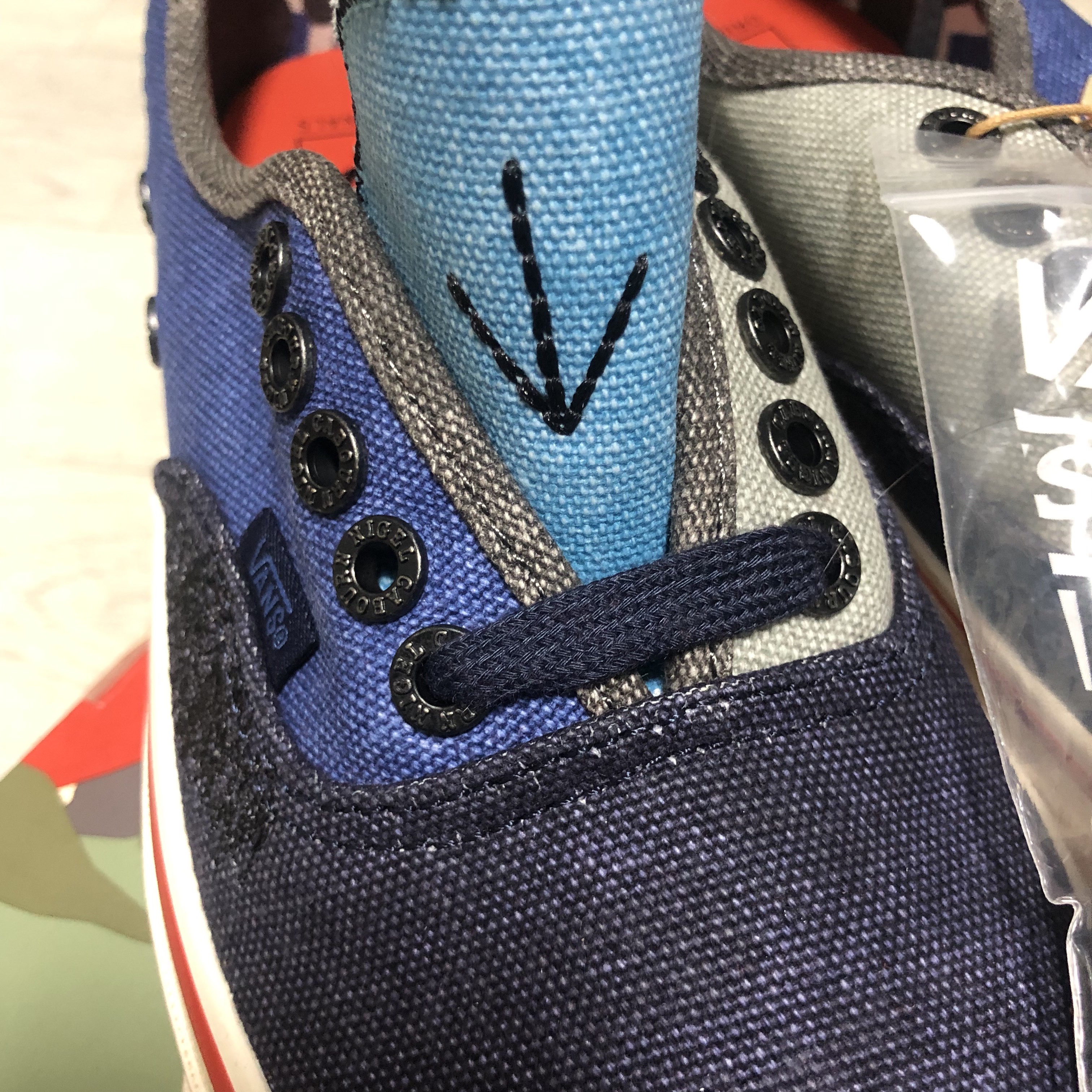 Vans Vault x Nigel Cabourn OG Authentic LX Crazy Navy Mix 착용 스타일 - 3