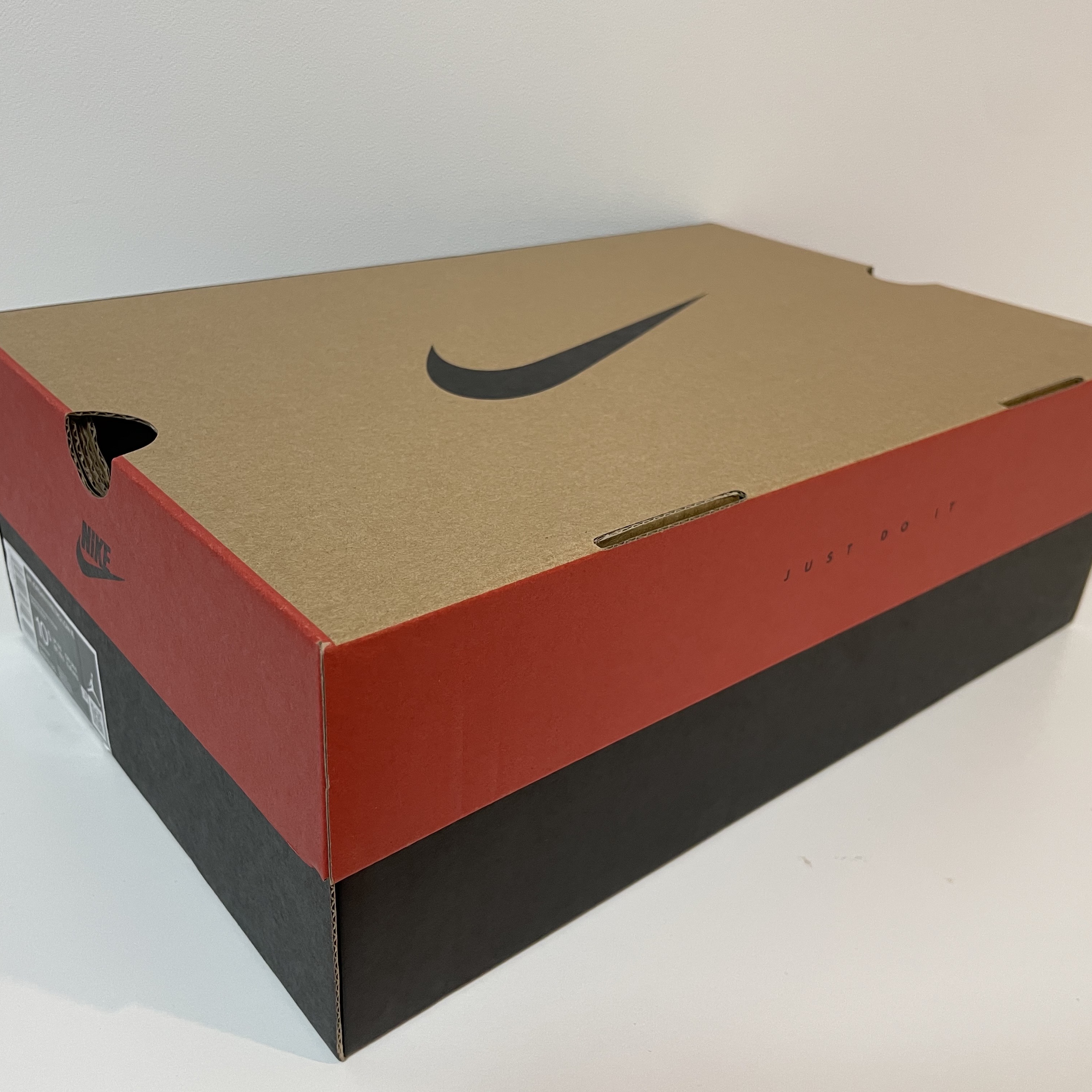 Jordan 11 Retro Low IE Bred 2021 착용 스타일 - 2