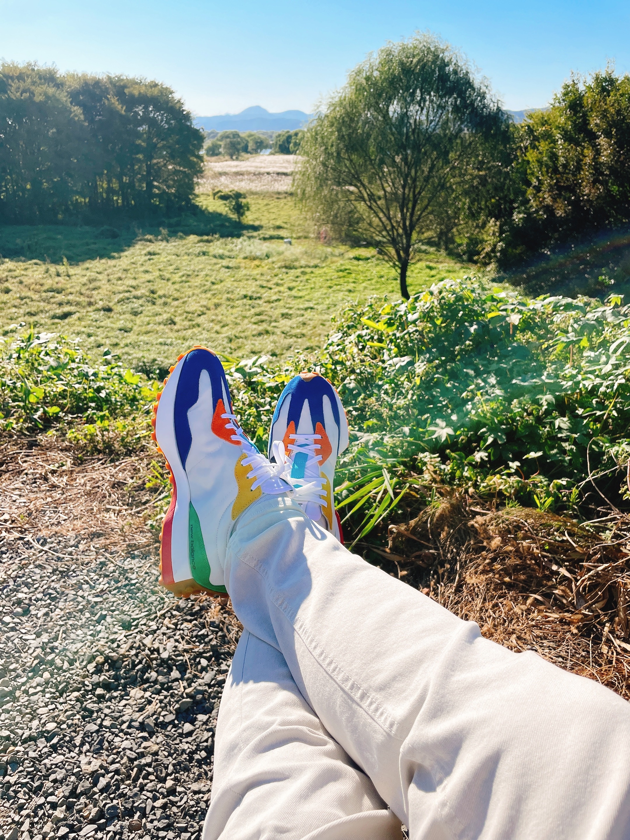 New Balance 327 Multicolor A 착용 스타일 - 4