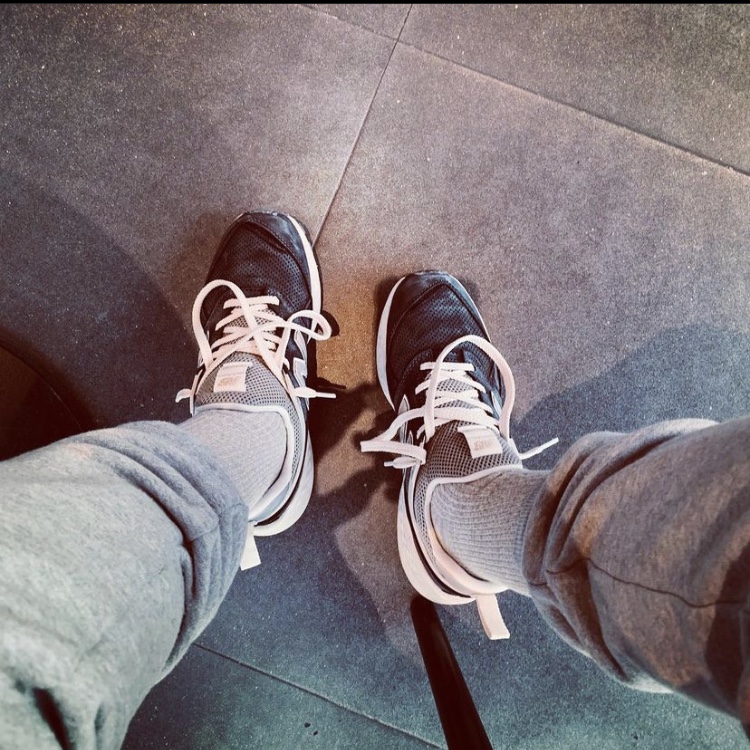 New Balance 992 Made in USA Grey - D Standard 착용 스타일