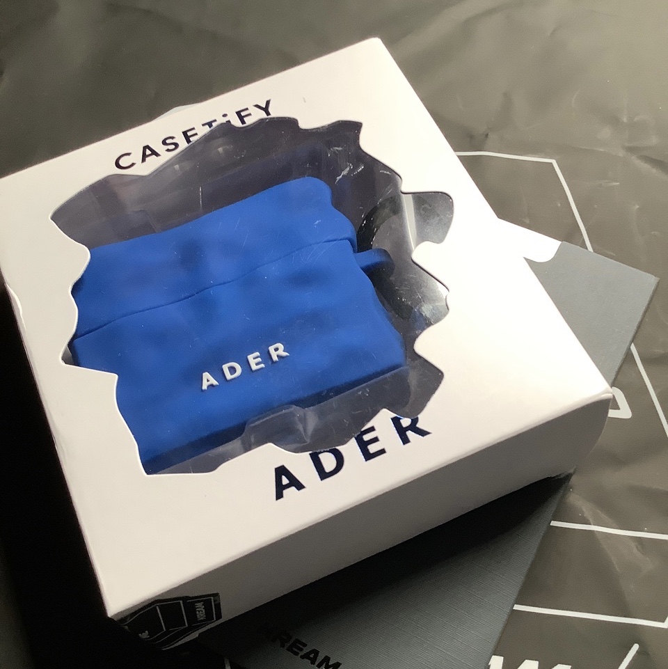 Casetify x Ader Error AirPods Pro Case, IAB Studio Woven Hoodie Black 착용 스타일 - 3