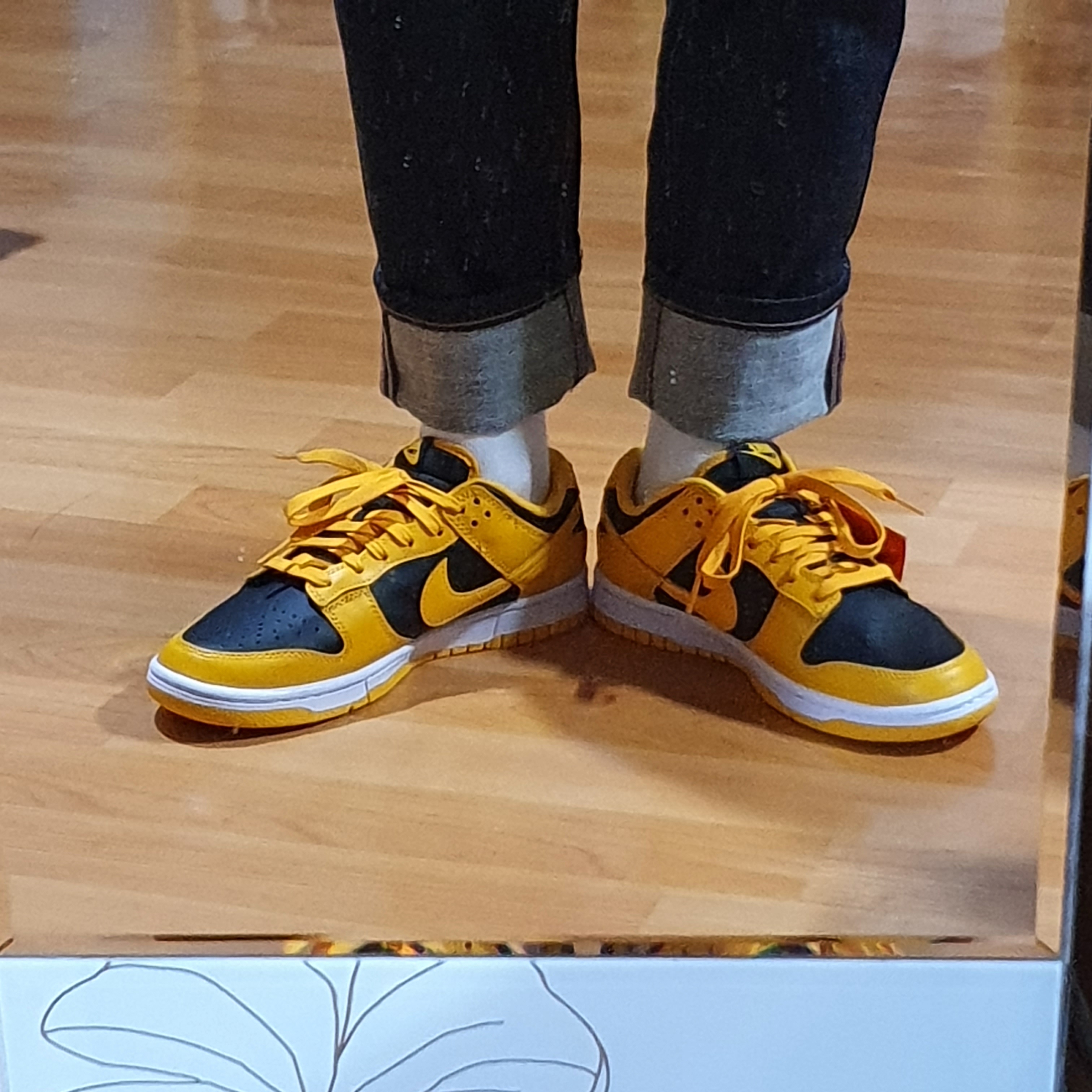Nike Dunk Low Retro Championship Goldenrod 착용 스타일 - 3