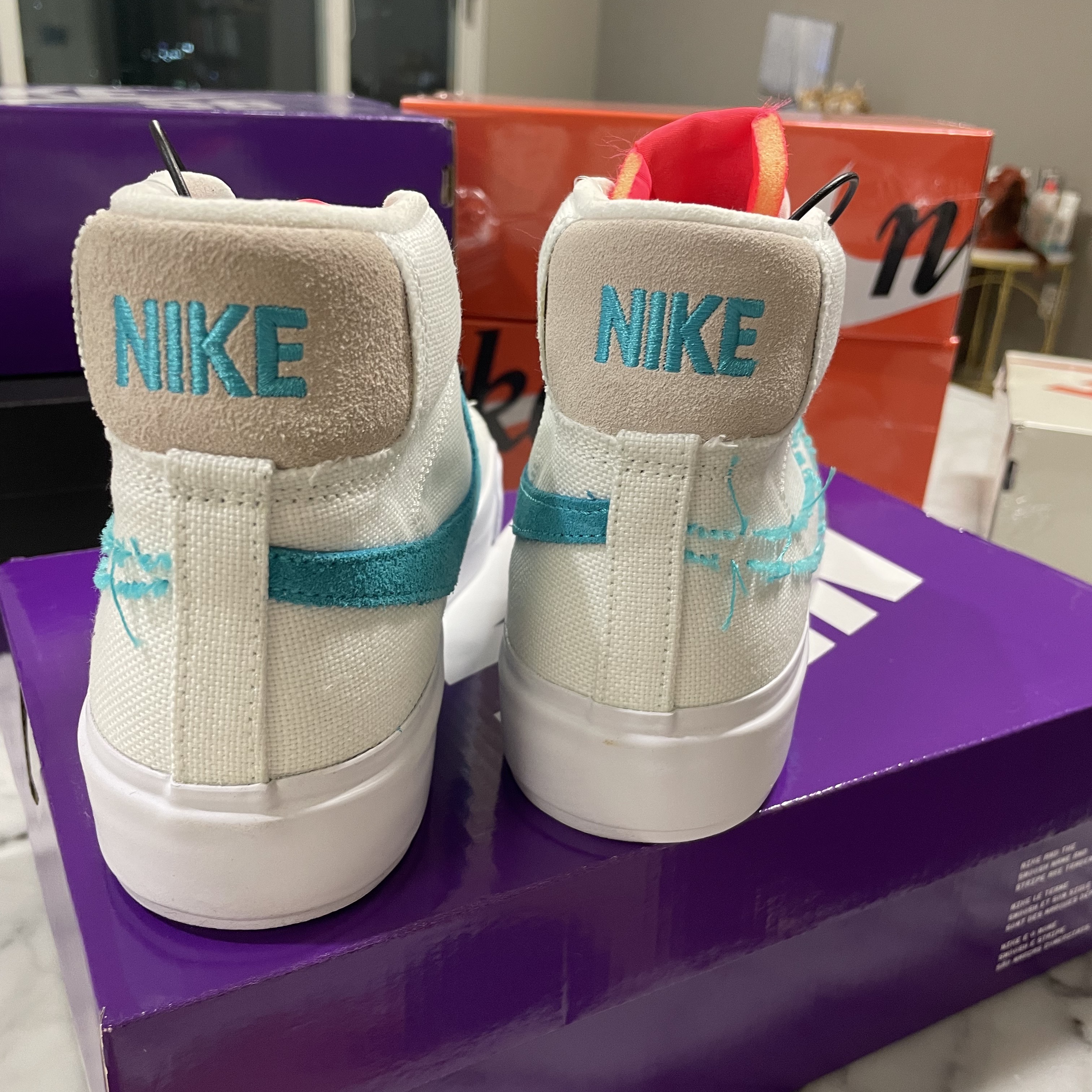 Nike SB Blazer Mid Edge Hack Pack Aqua 착용 스타일 - 4