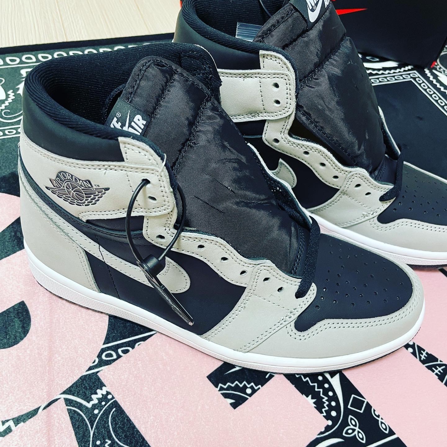 Jordan 1 Retro High OG Shadow 2.0 착용 스타일 - 2