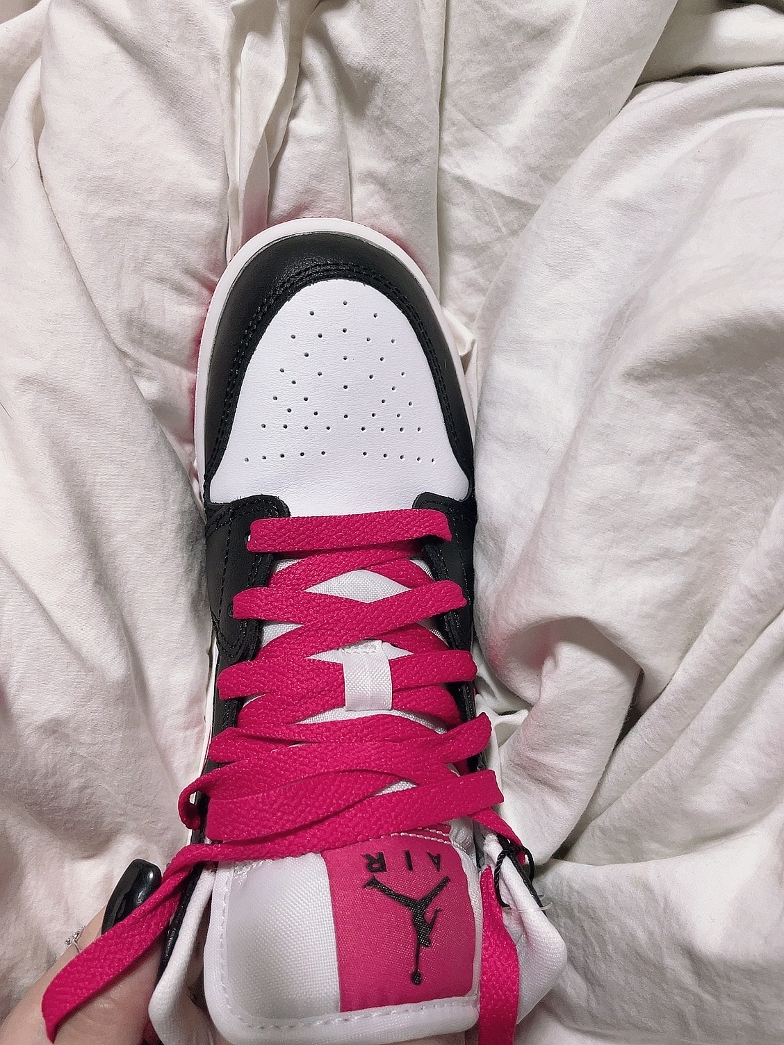 (GS) Jordan 1 Mid Very Berry  착용 스타일