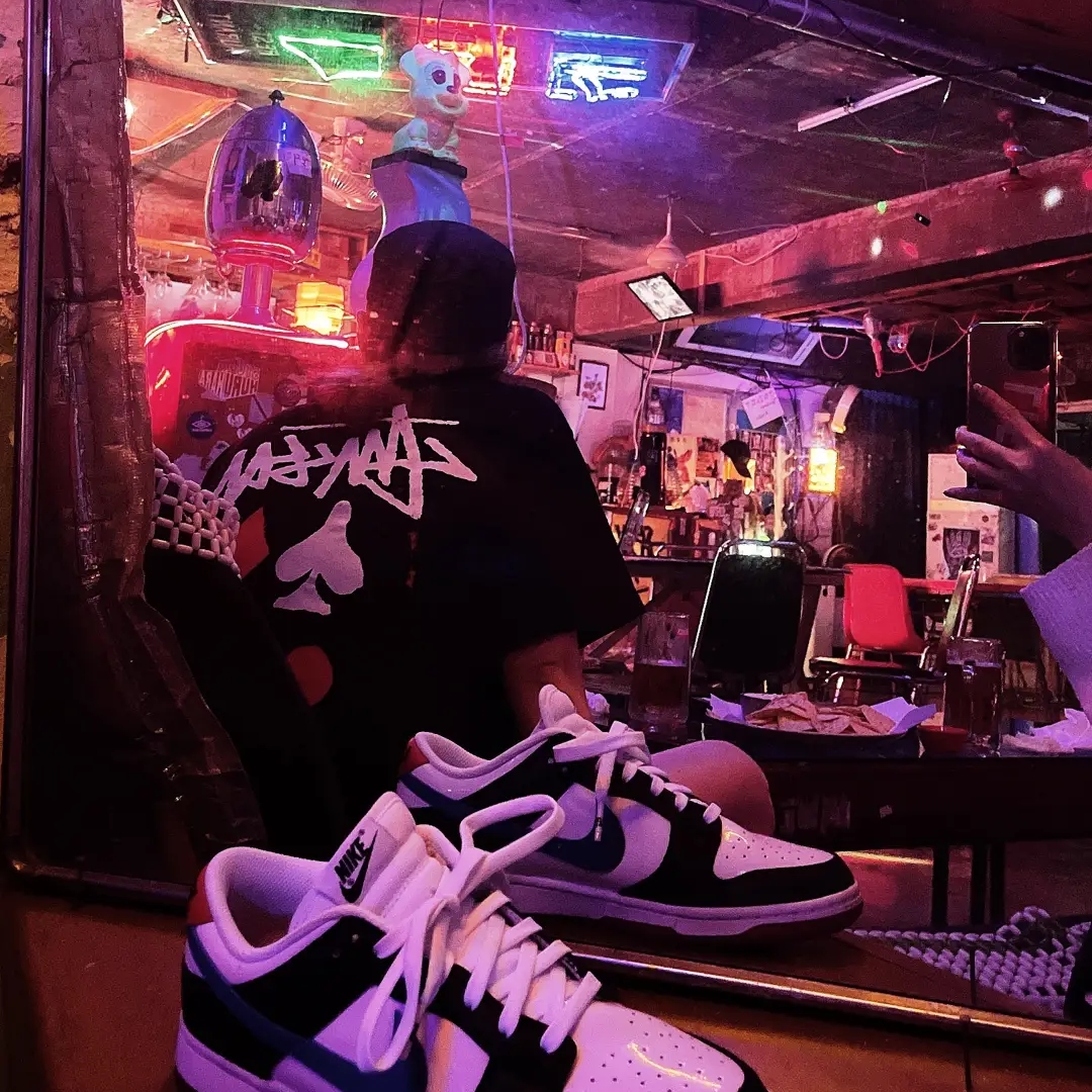 Stussy Full Deck 2 T-Shirt Black, Nike Dunk Low SE Seoul 착용 스타일