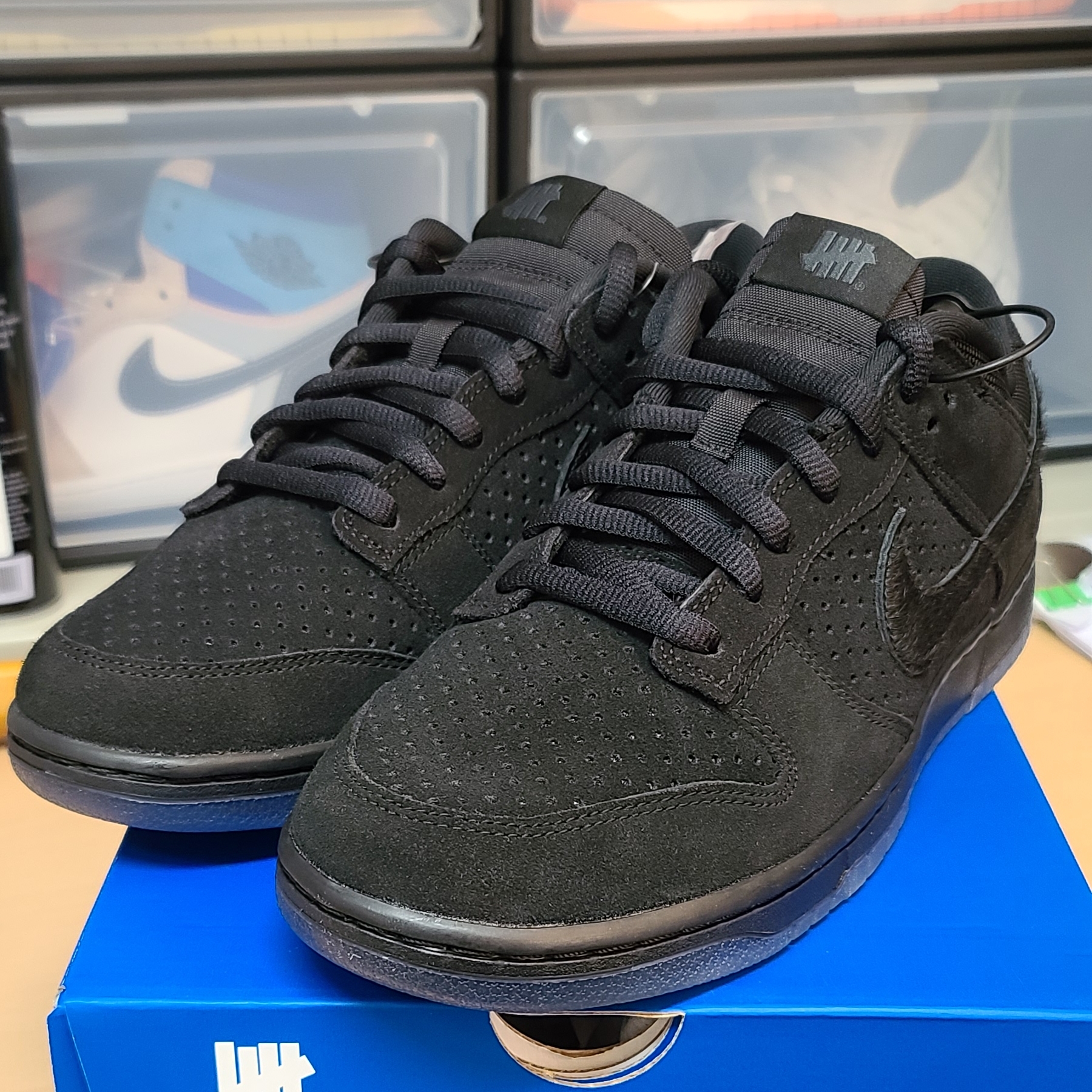 Nike x Undefeated Dunk Low SP 5 On It Black 착용 스타일