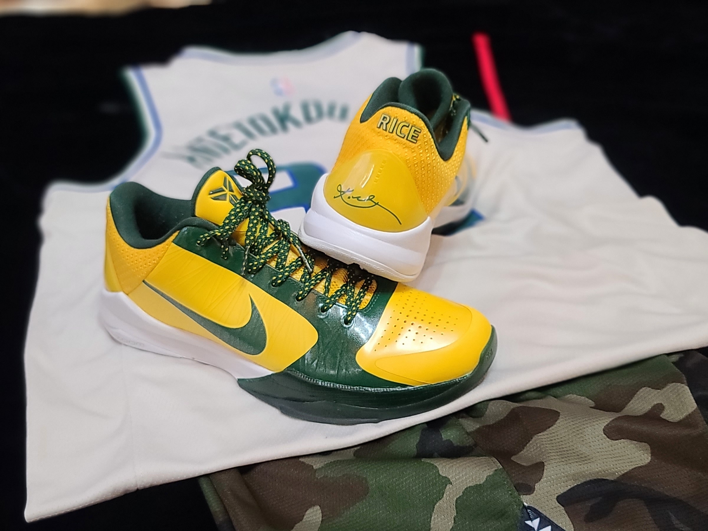 Nike Kobe 5 Protro Zebra PE, Nike Zoom Kobe 5 Rice Away 착용 스타일 - 4