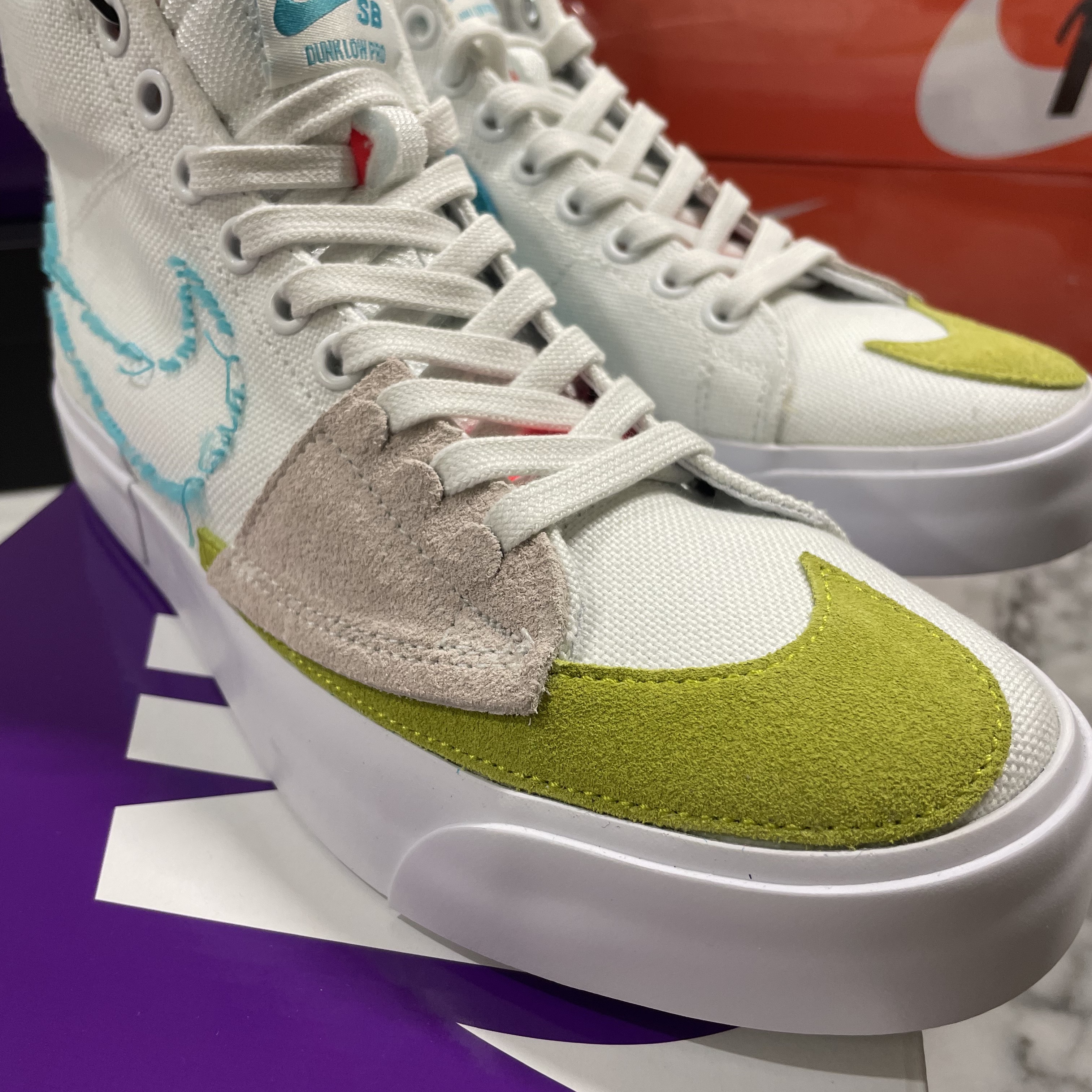 Nike SB Blazer Mid Edge Hack Pack Aqua 착용 스타일 - 3