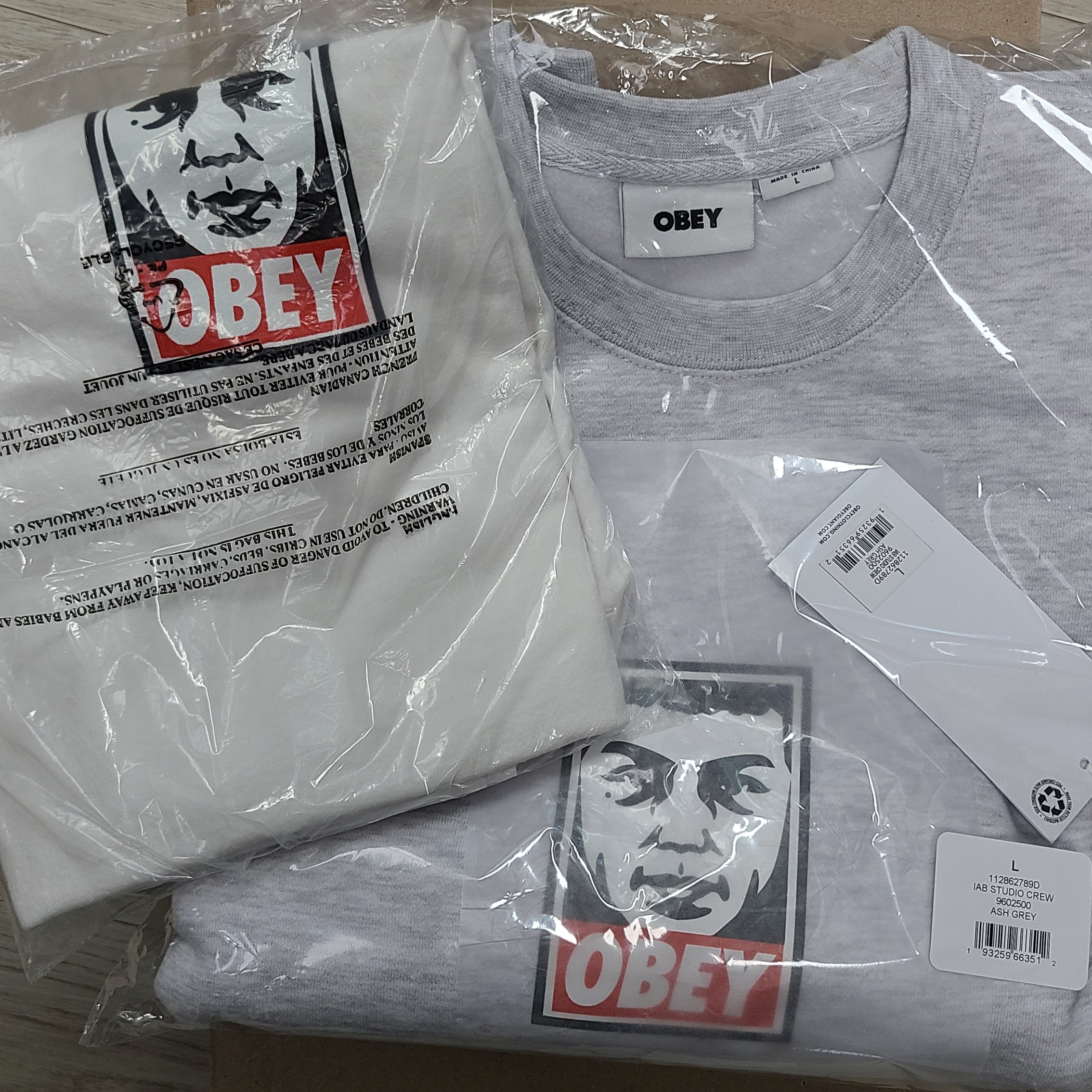 IAB Studio x Obey Beenzino Icon Crew Ash Gray, IAB Studio x Obey Beenzino Icon T-Shirt White 착용 스타일