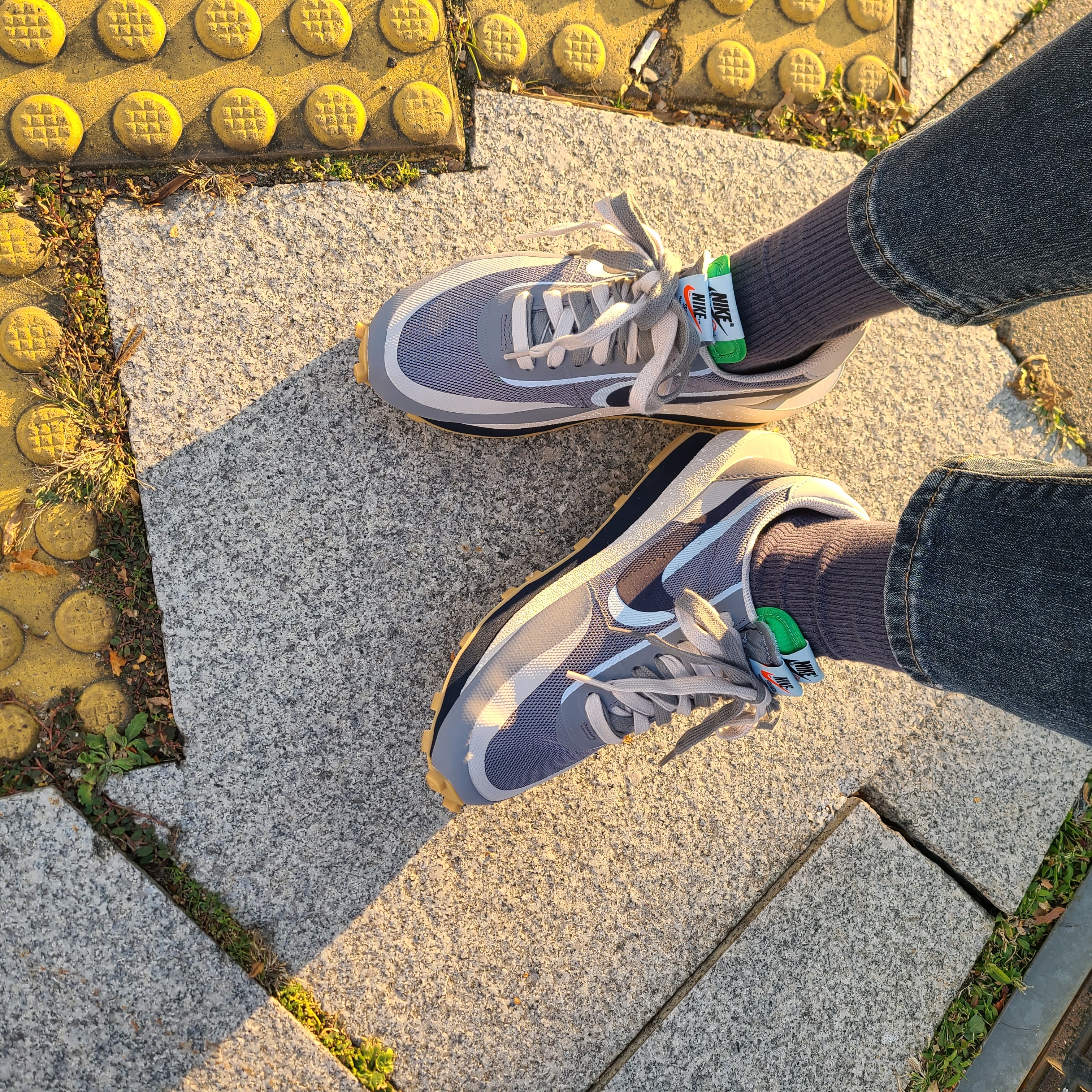 Nike x Sacai x Clot LDWaffle Cool Grey 착용 스타일