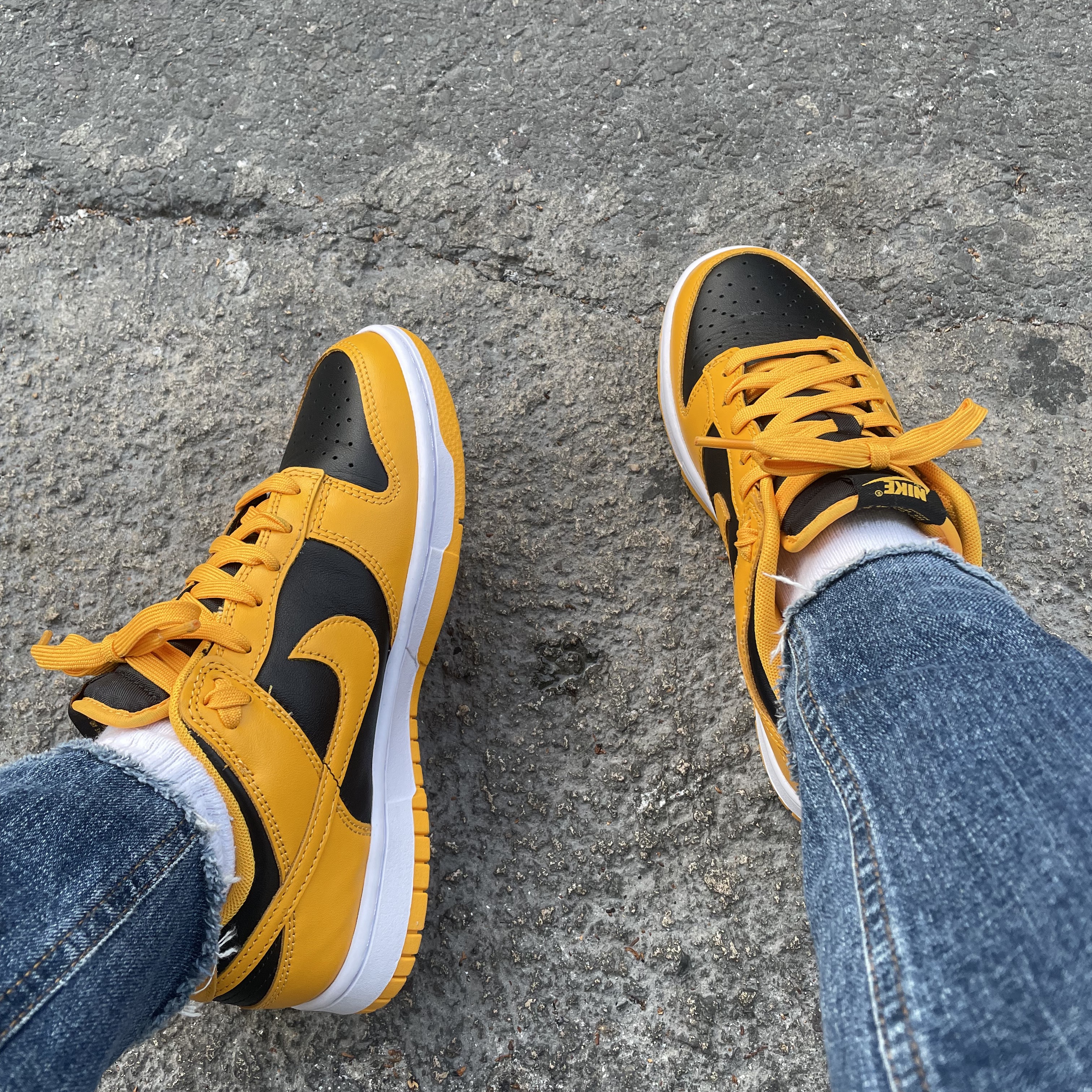 Nike Dunk Low Retro Championship Goldenrod 착용 스타일