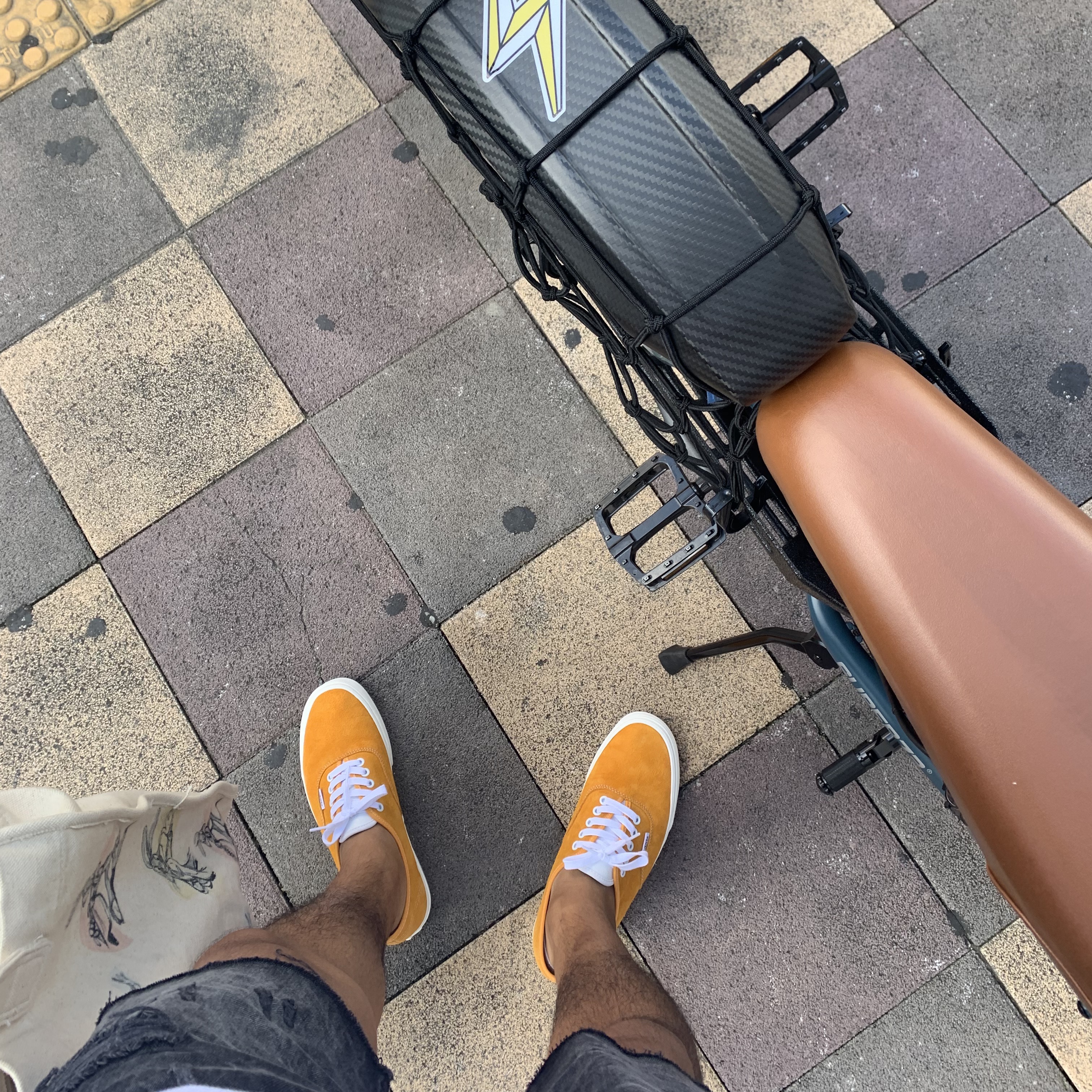 Vans Vault OG Style 43 LX Cadmium Yellow 착용 스타일 - 1