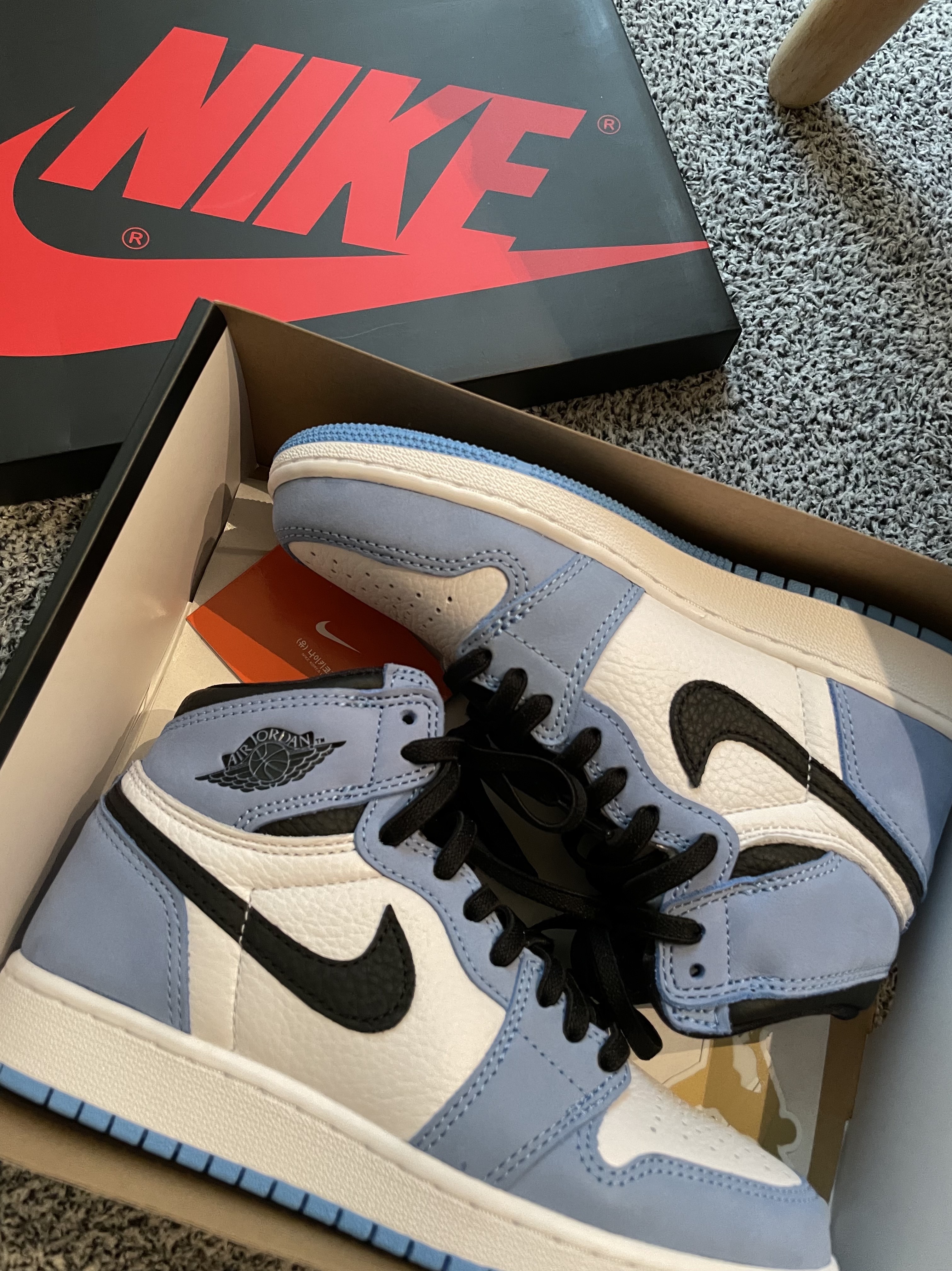 Jordan 1 Retro High OG University Blue, (GS) Jordan 1 Retro High OG University Blue 착용 스타일