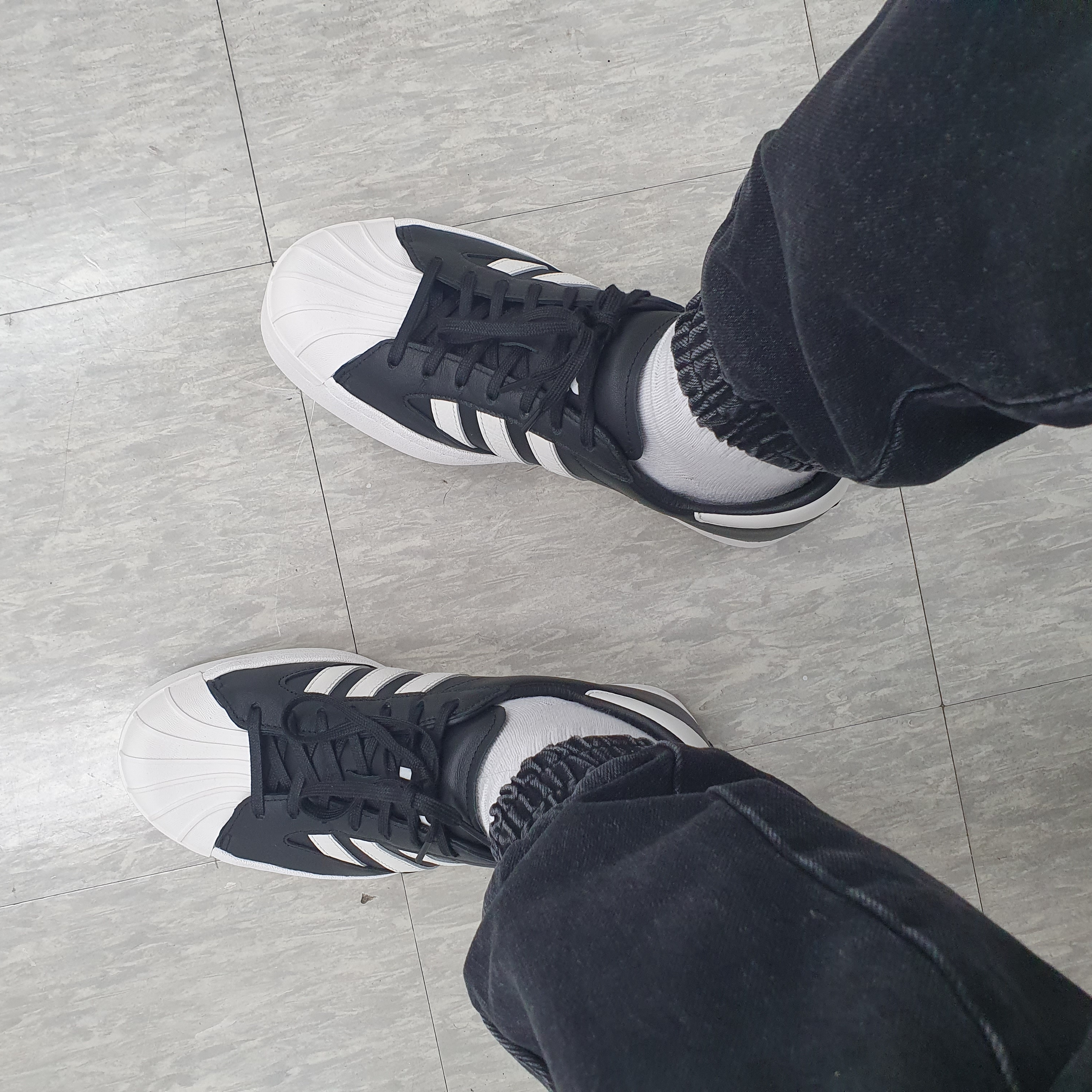 Y-3 Yohji Star Black White 착용 스타일 - 2