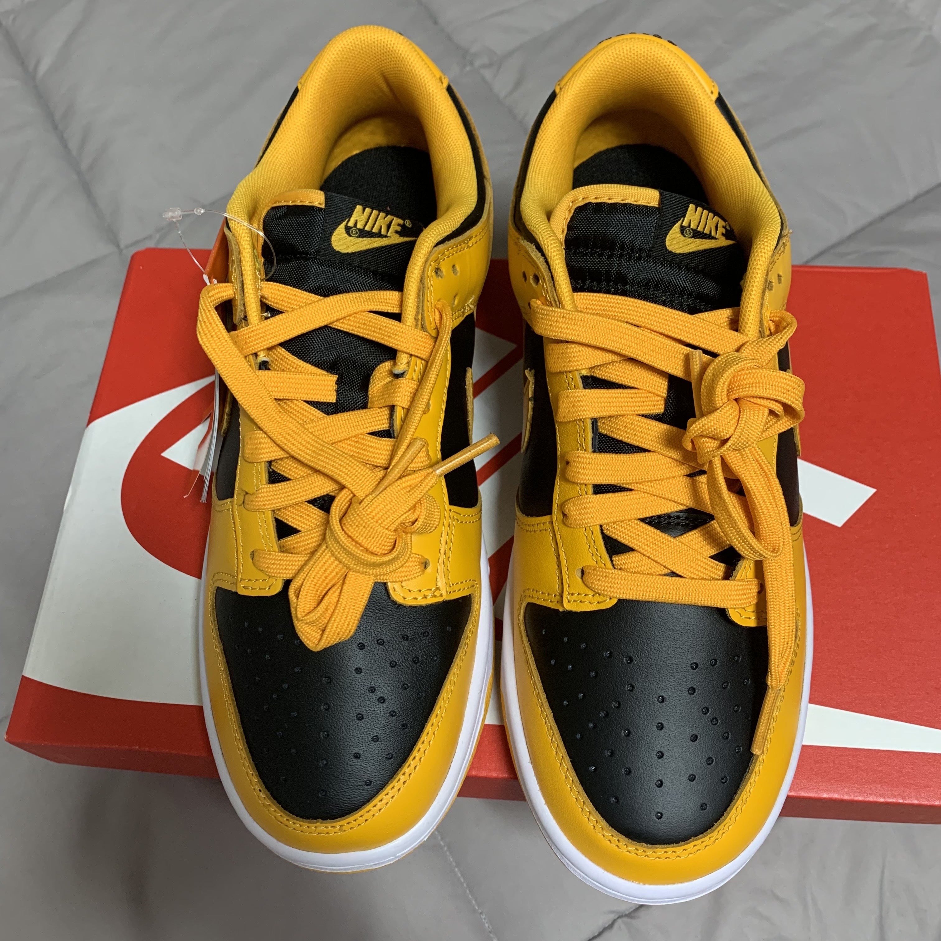 Nike Dunk Low Retro Championship Goldenrod 착용 스타일 - 1