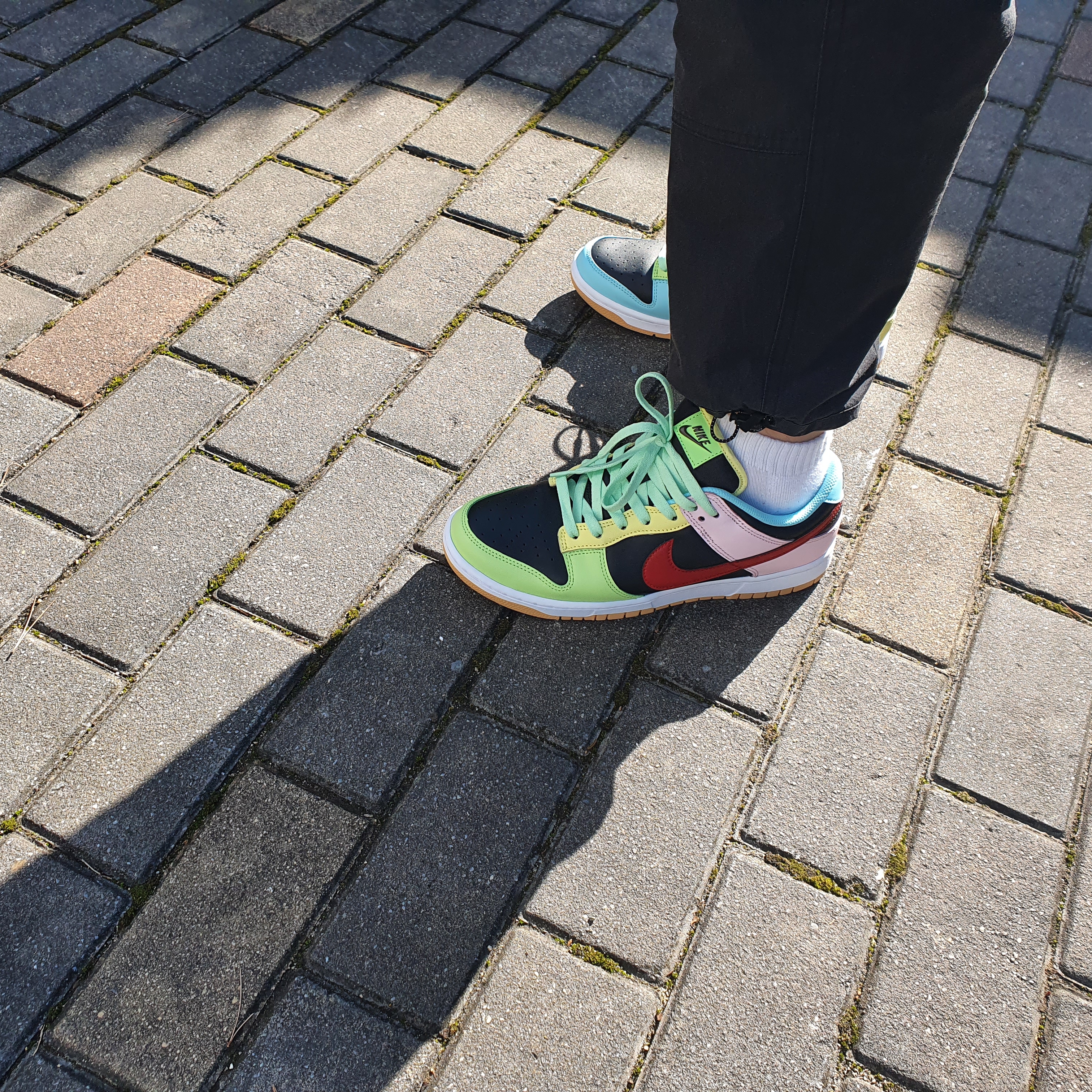 Nike Dunk Low SE Free.99 Black 착용 스타일 - 2