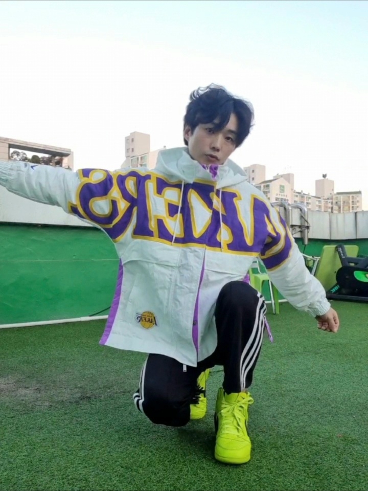 (W) Nike x Ambush NBA Collection Lakers Jacket - Asia, Nike x Ambush Dunk High Flash Lime 착용 스타일 - 2