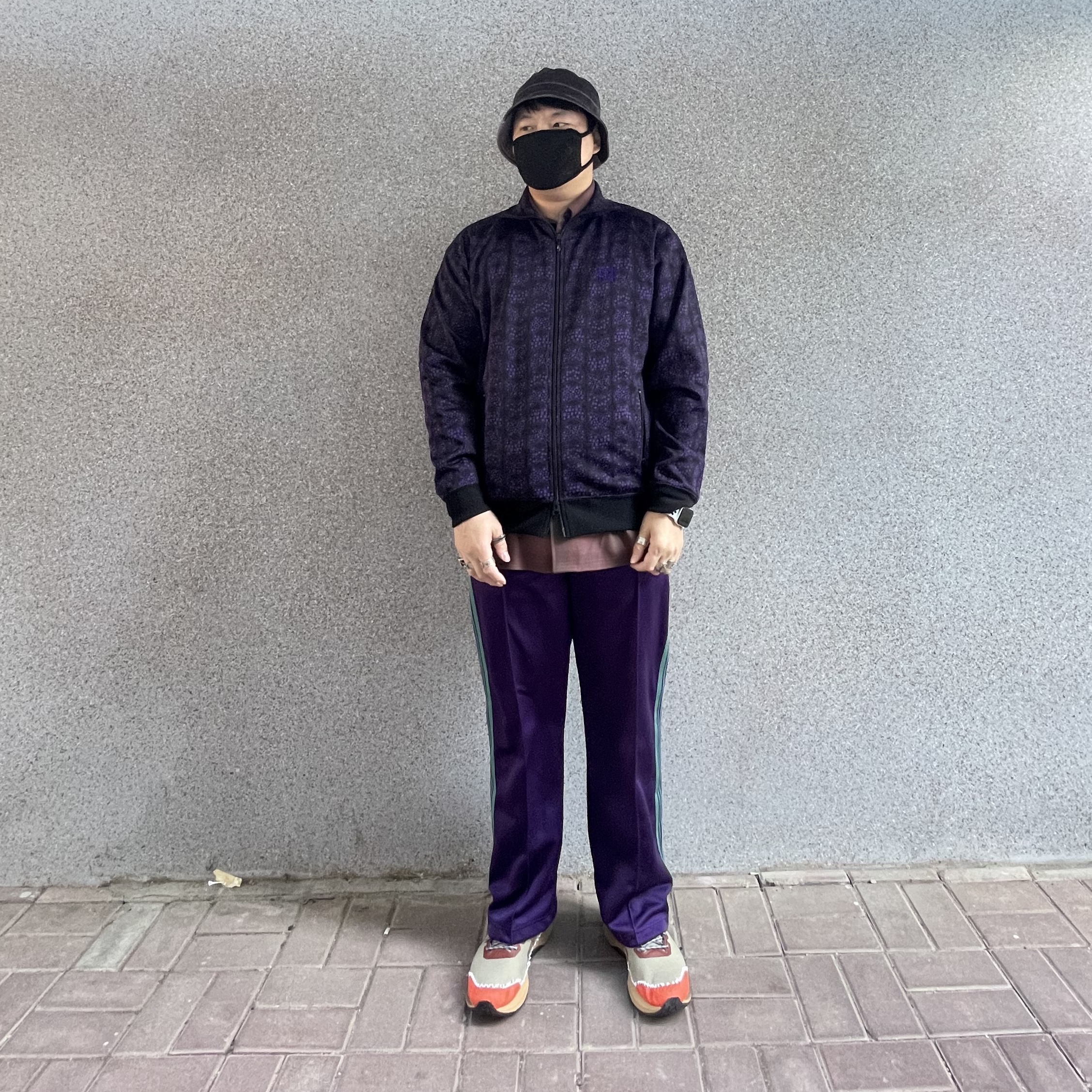 Asics x Vivienne Westwood Gel-Kayano 27 DE Ox Brown 착용 스타일 - 3
