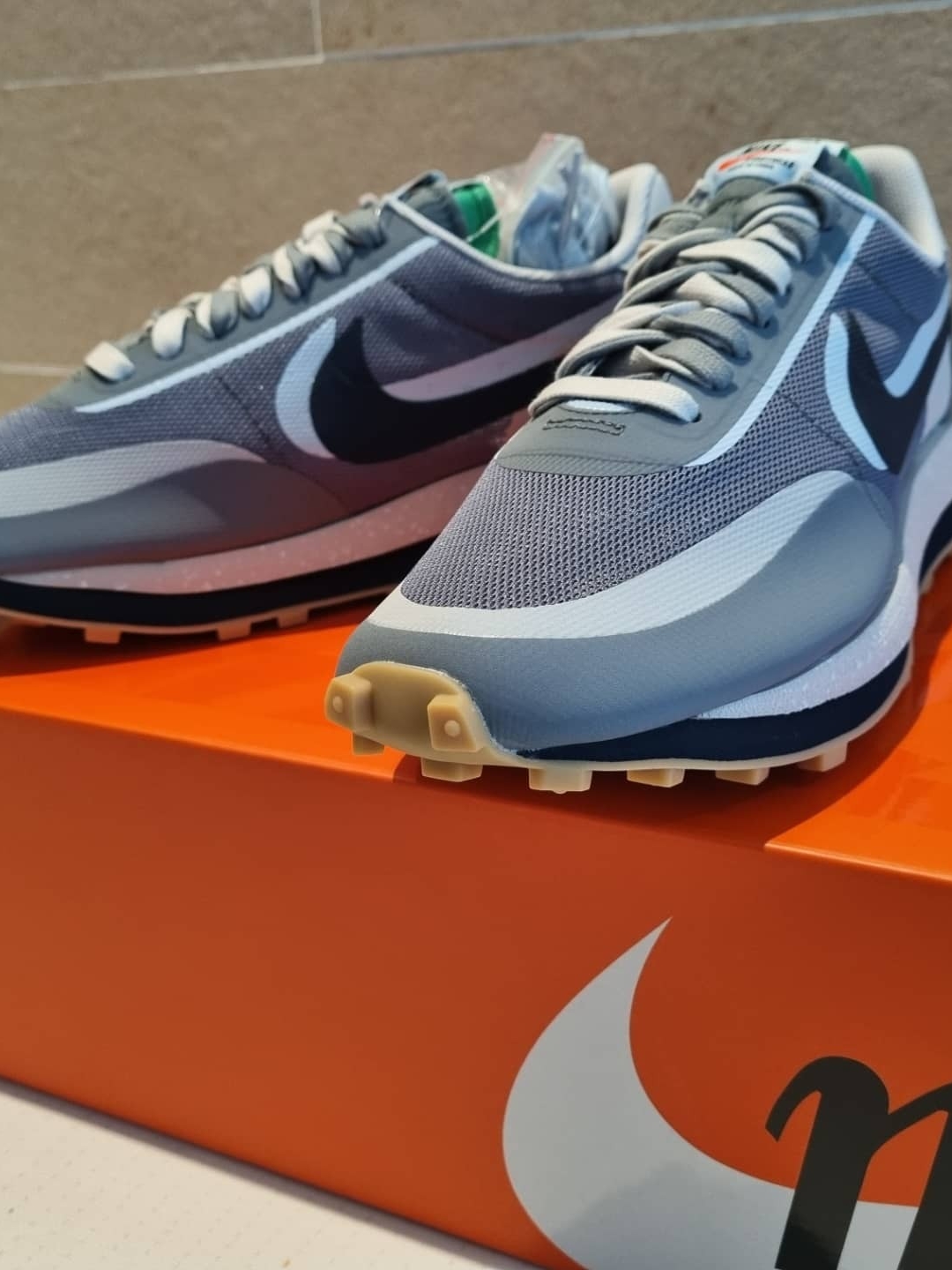 Nike x Sacai x Clot LDWaffle Cool Grey 착용 스타일 - 2