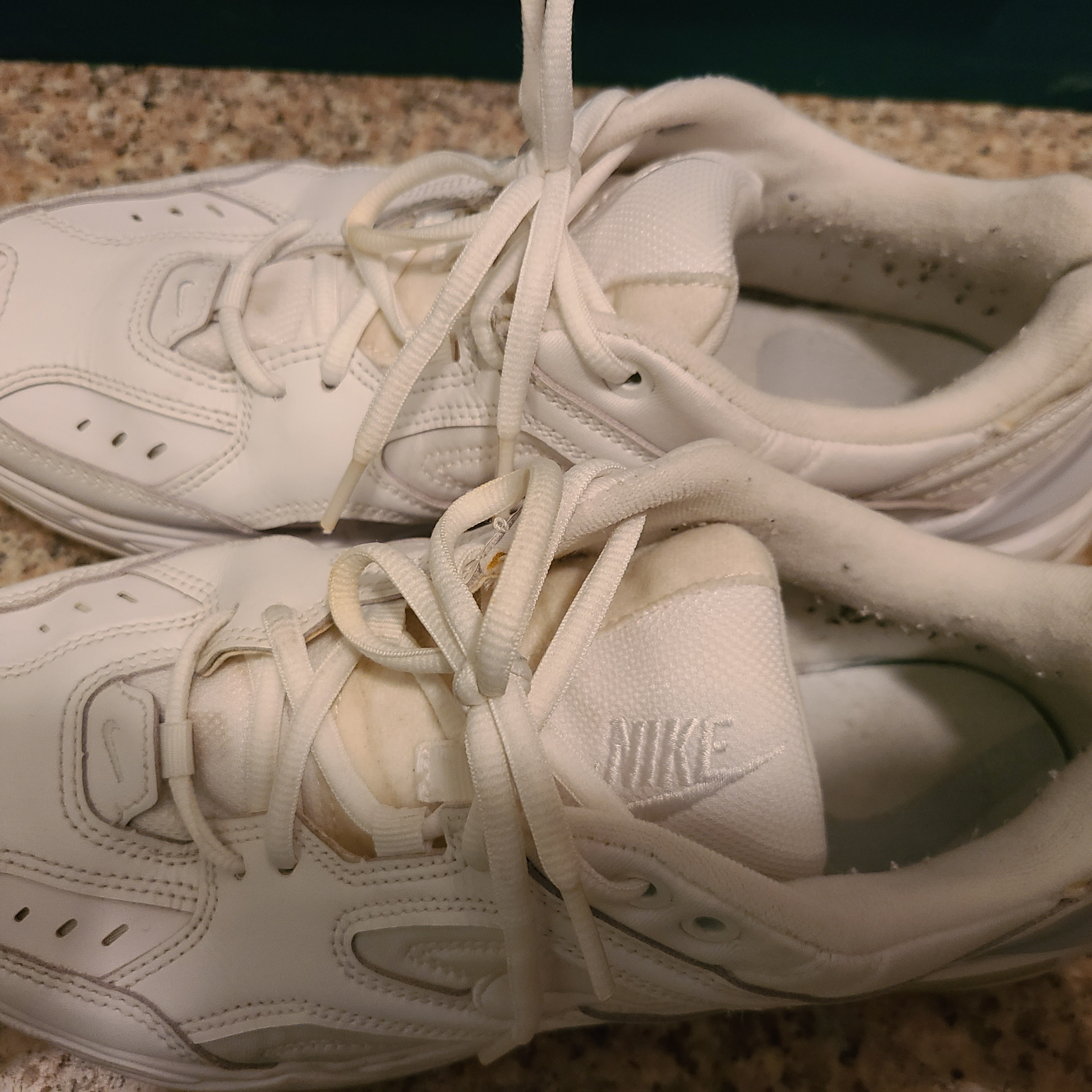 Nike M2K Tekno White Pure Platinum 착용 스타일 - 2