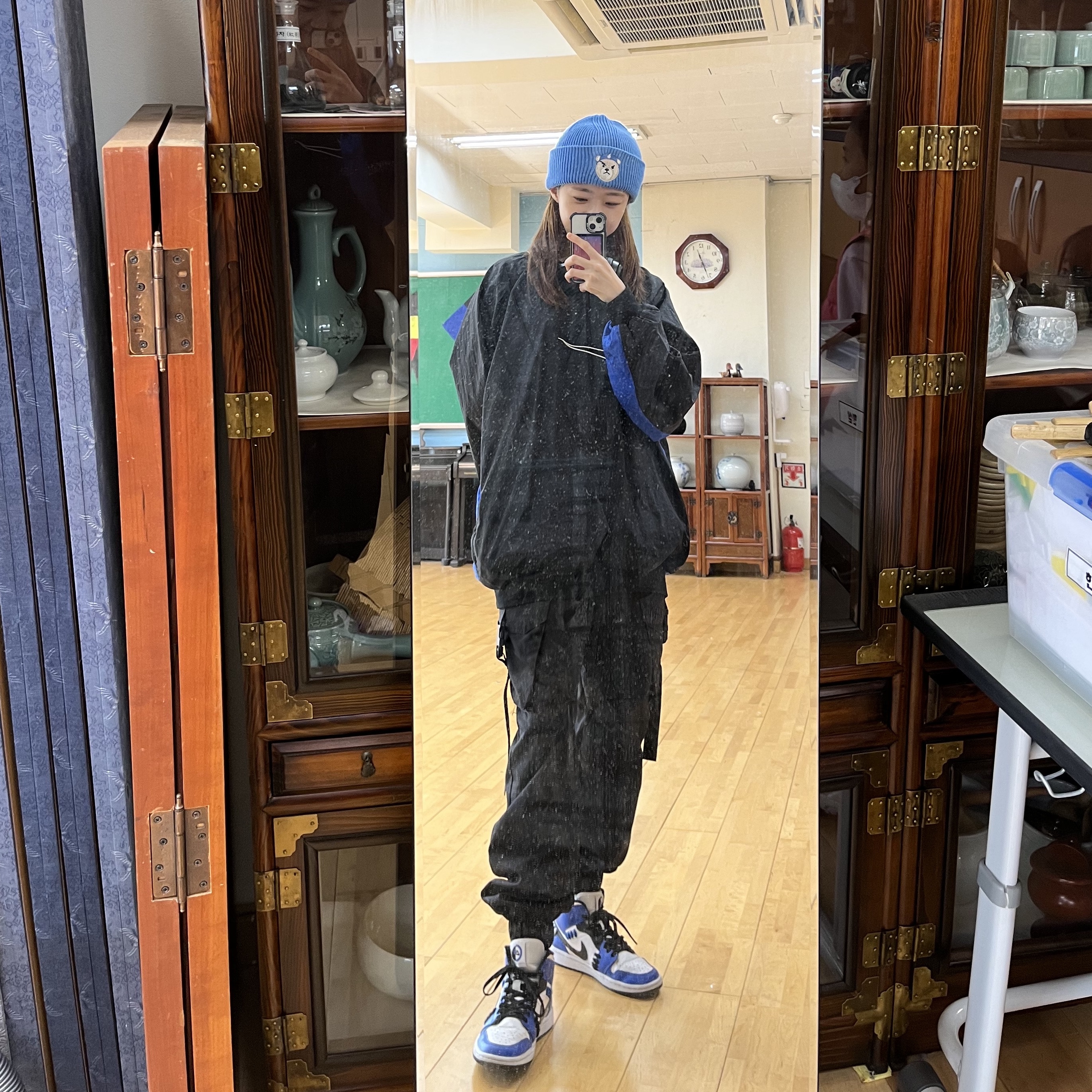 (W) Jordan 1 Mid SE Sisterhood 착용 스타일