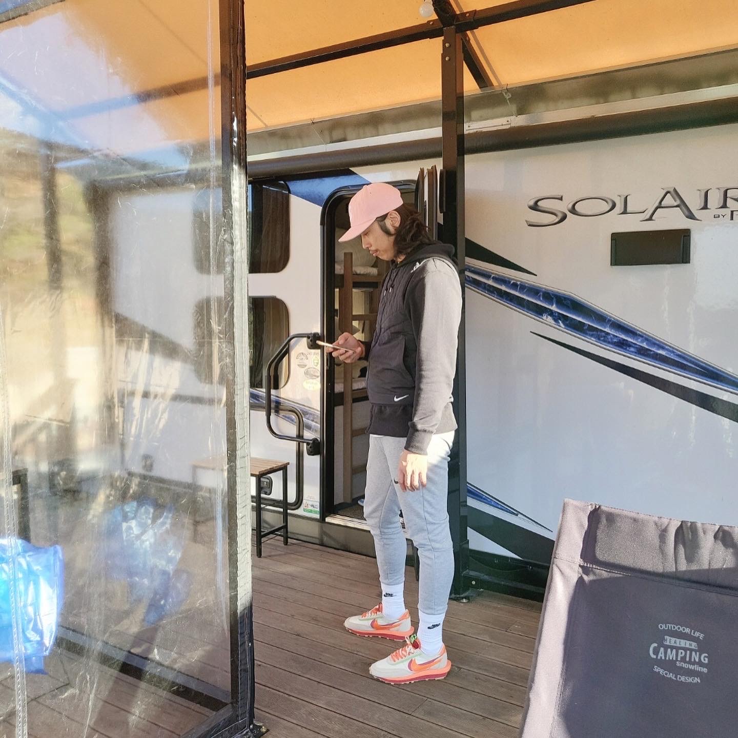 Nike x Sacai x Clot LDWaffle Orange Blaze, (W) Jordan 1 Low OG Starfish 착용 스타일 - 2