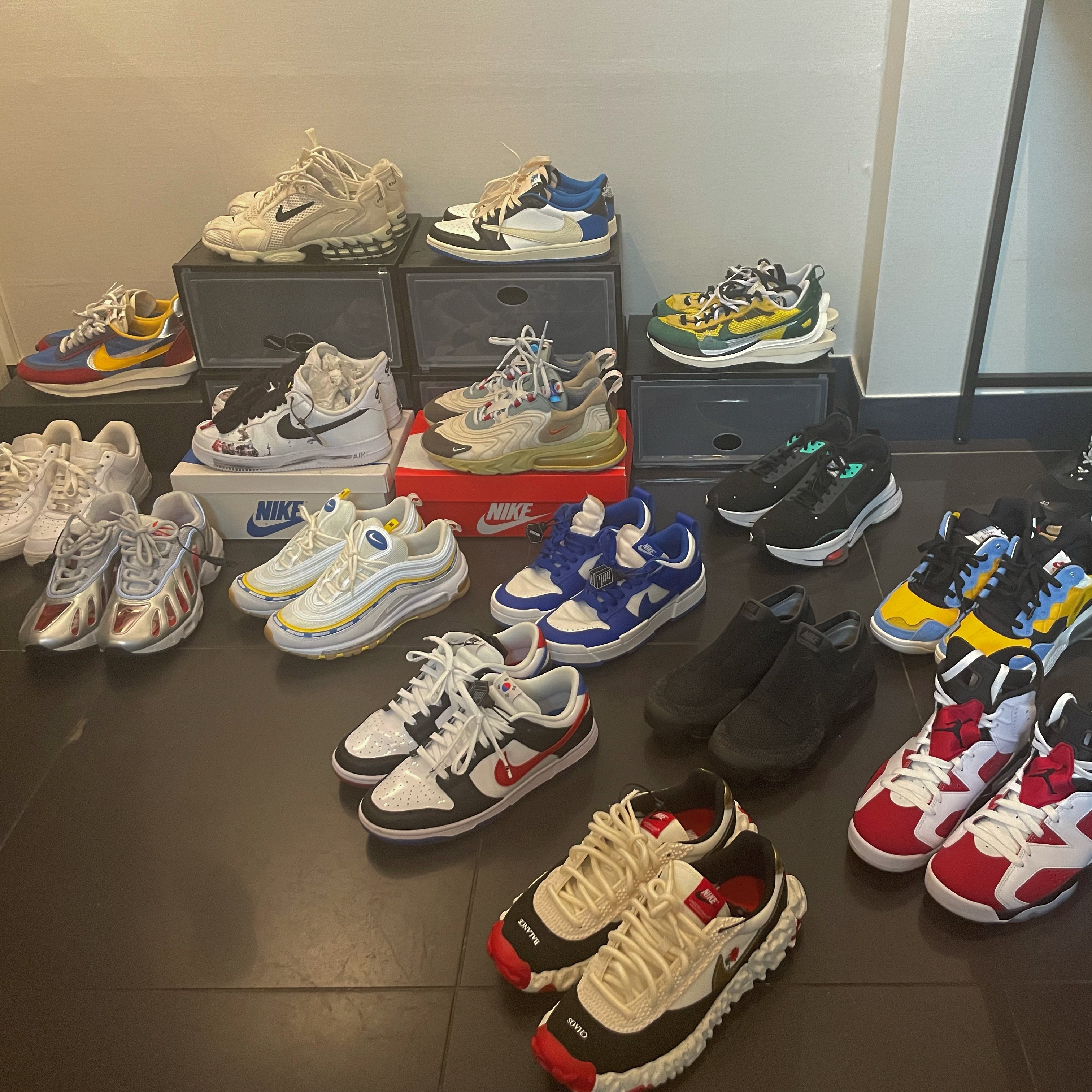 Jordan 1 x Travis Scott x Fragment Retro Low OG SP Military Blue 착용 스타일