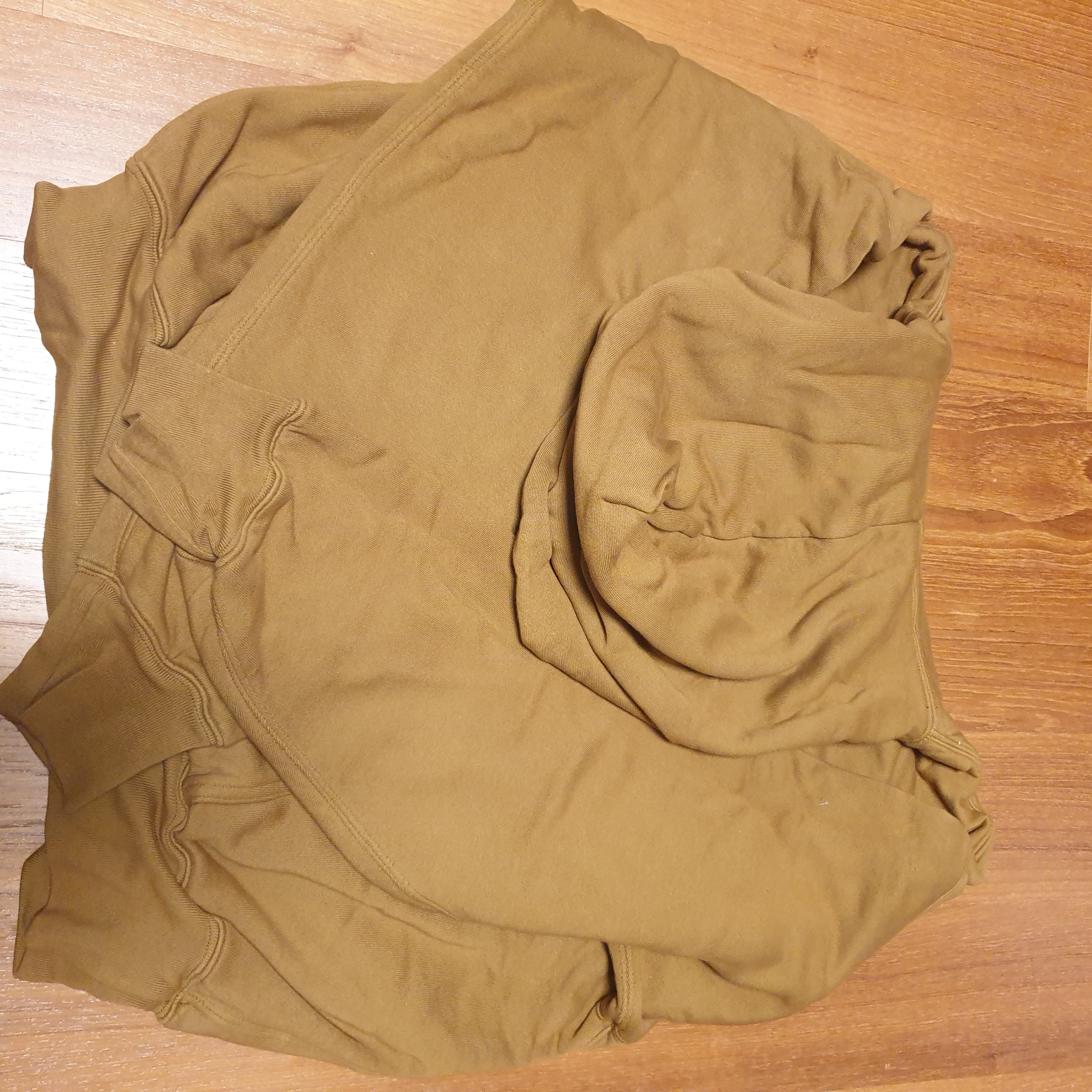 Yeezy Gap Hoodie Light Brown 착용 스타일 - 1