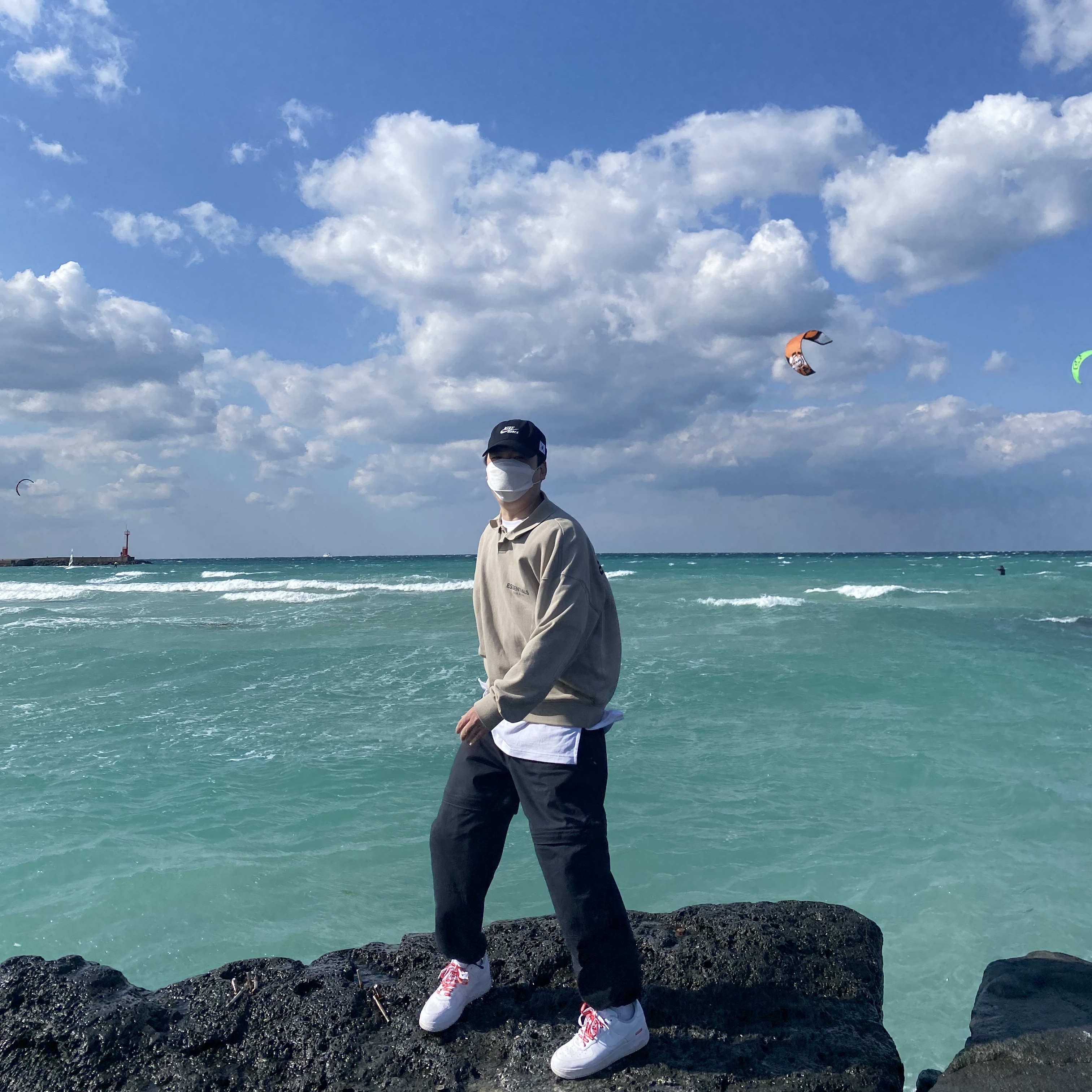 Essentials Long Sleeve Boxy Polo Cement - 20FW, Nike x Supreme Air Force 1 Low White 착용 스타일