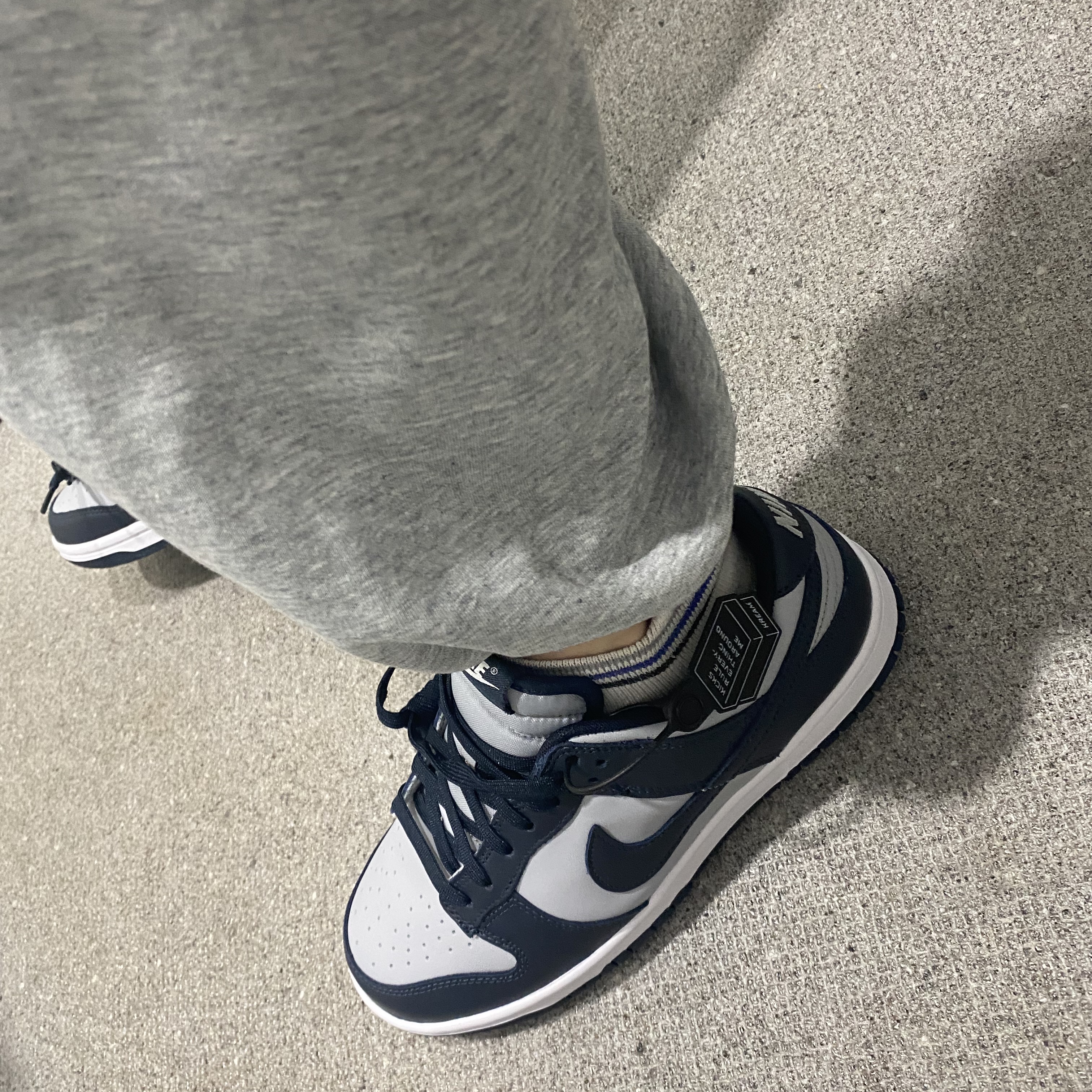 Nike Dunk Low Retro Championship Grey 착용 스타일 - 2