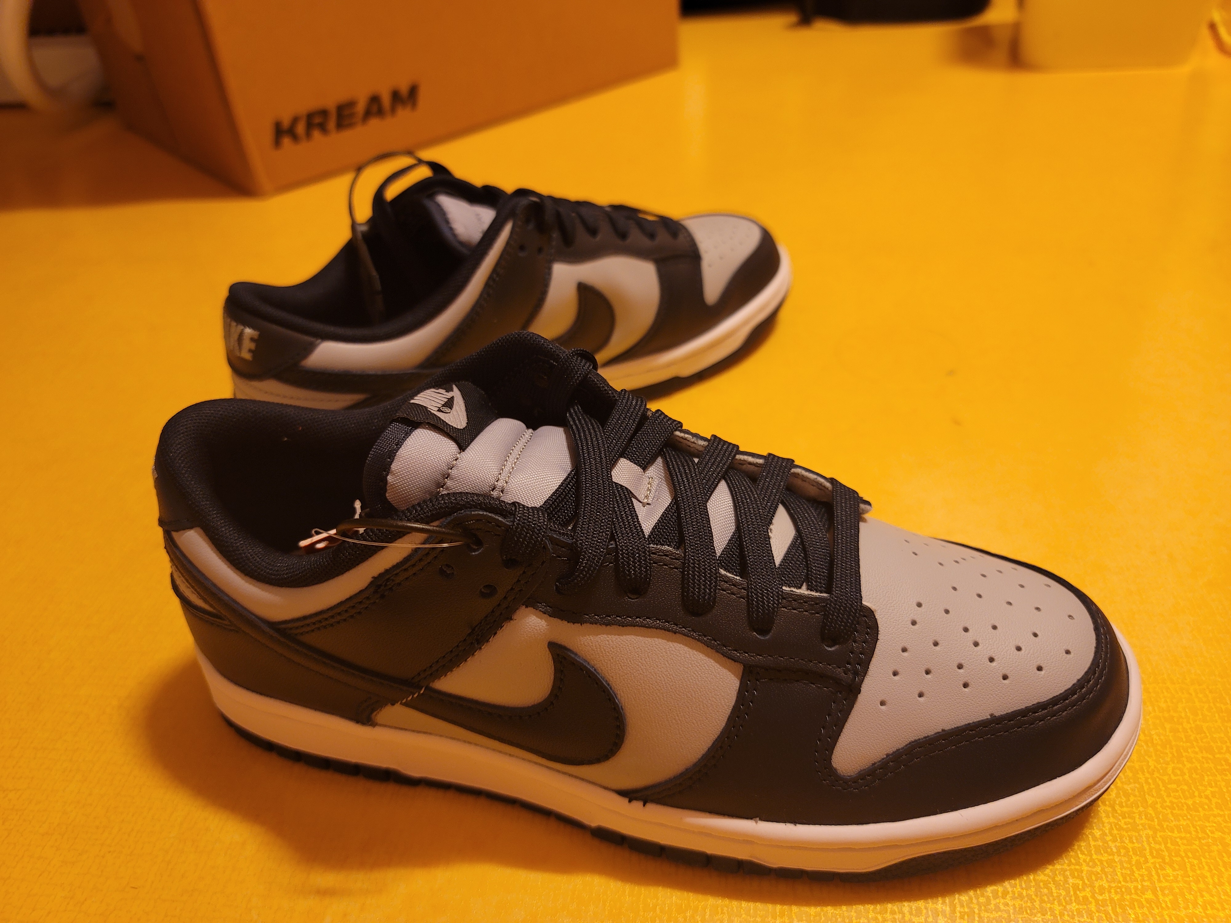 Nike Dunk Low Retro Championship Grey 착용 스타일