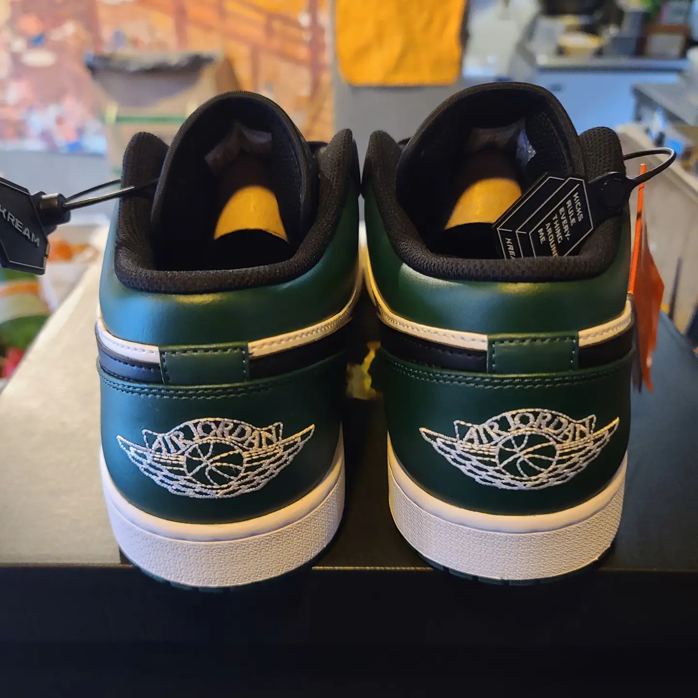Jordan 1 Low Green Toe 착용 스타일 - 5