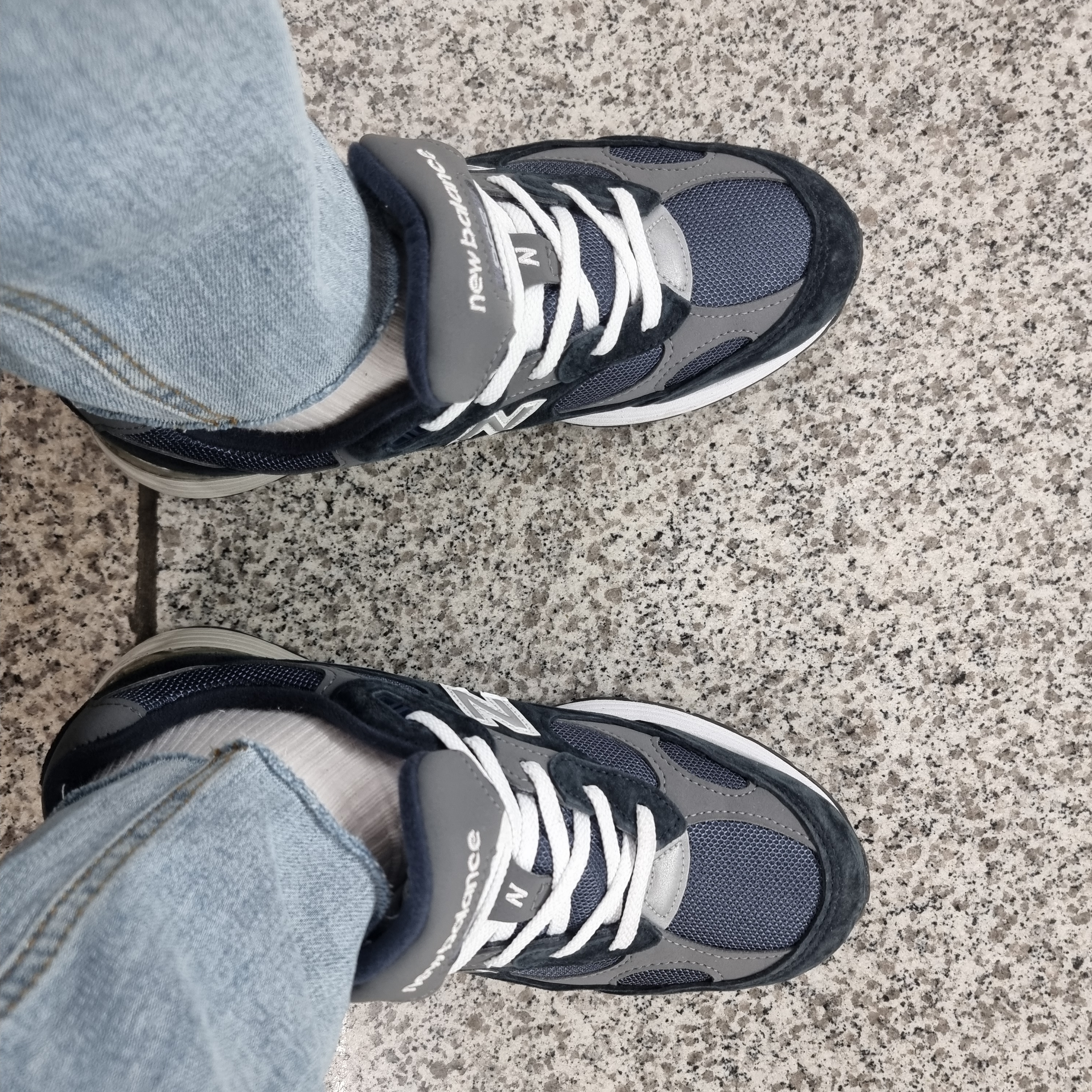 New Balance 992 Made in USA Navy 착용 스타일